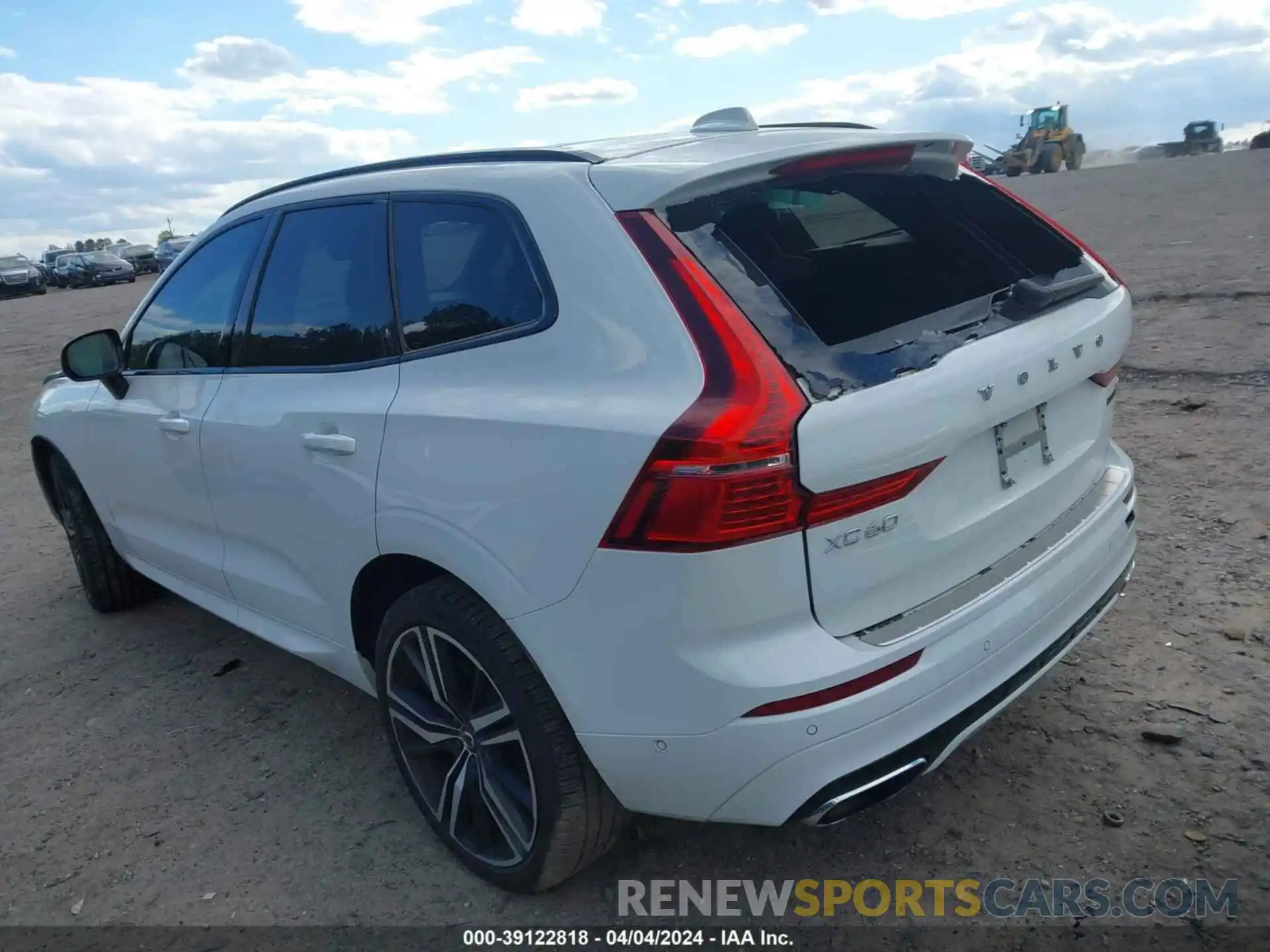 4 Photograph of a damaged car YV4102RM0L1589195 VOLVO XC60 2020