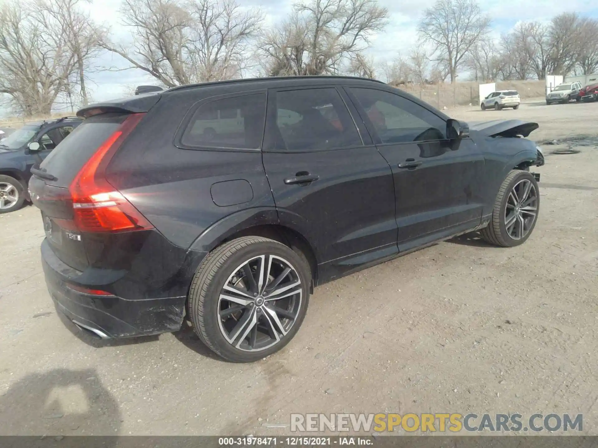 4 Photograph of a damaged car YV4102RM7L1507950 VOLVO XC60 2020