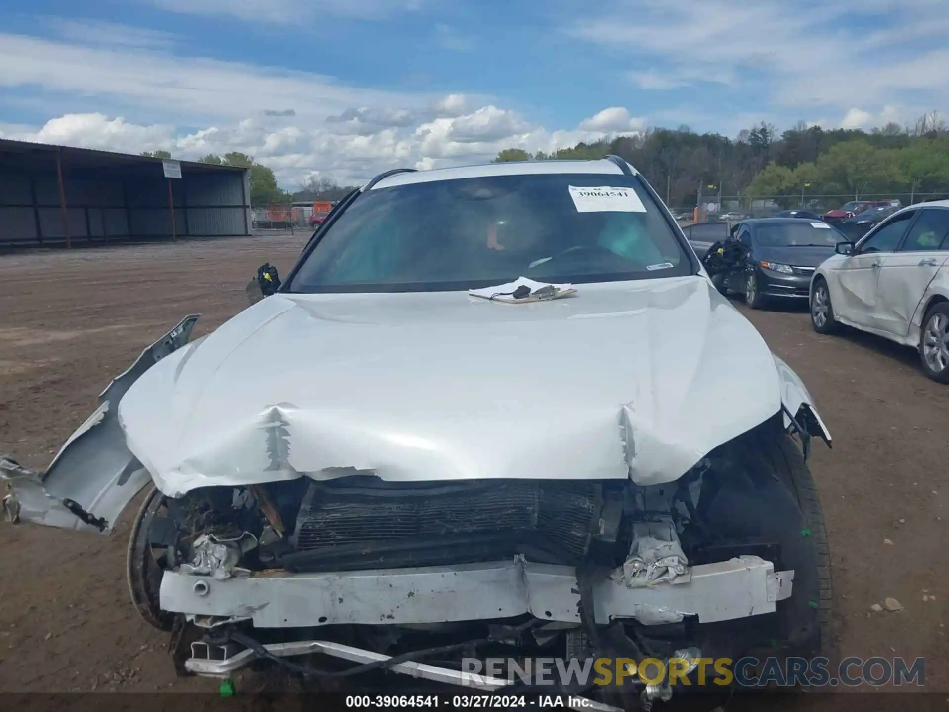 12 Photograph of a damaged car YV4102RM8L1598047 VOLVO XC60 2020