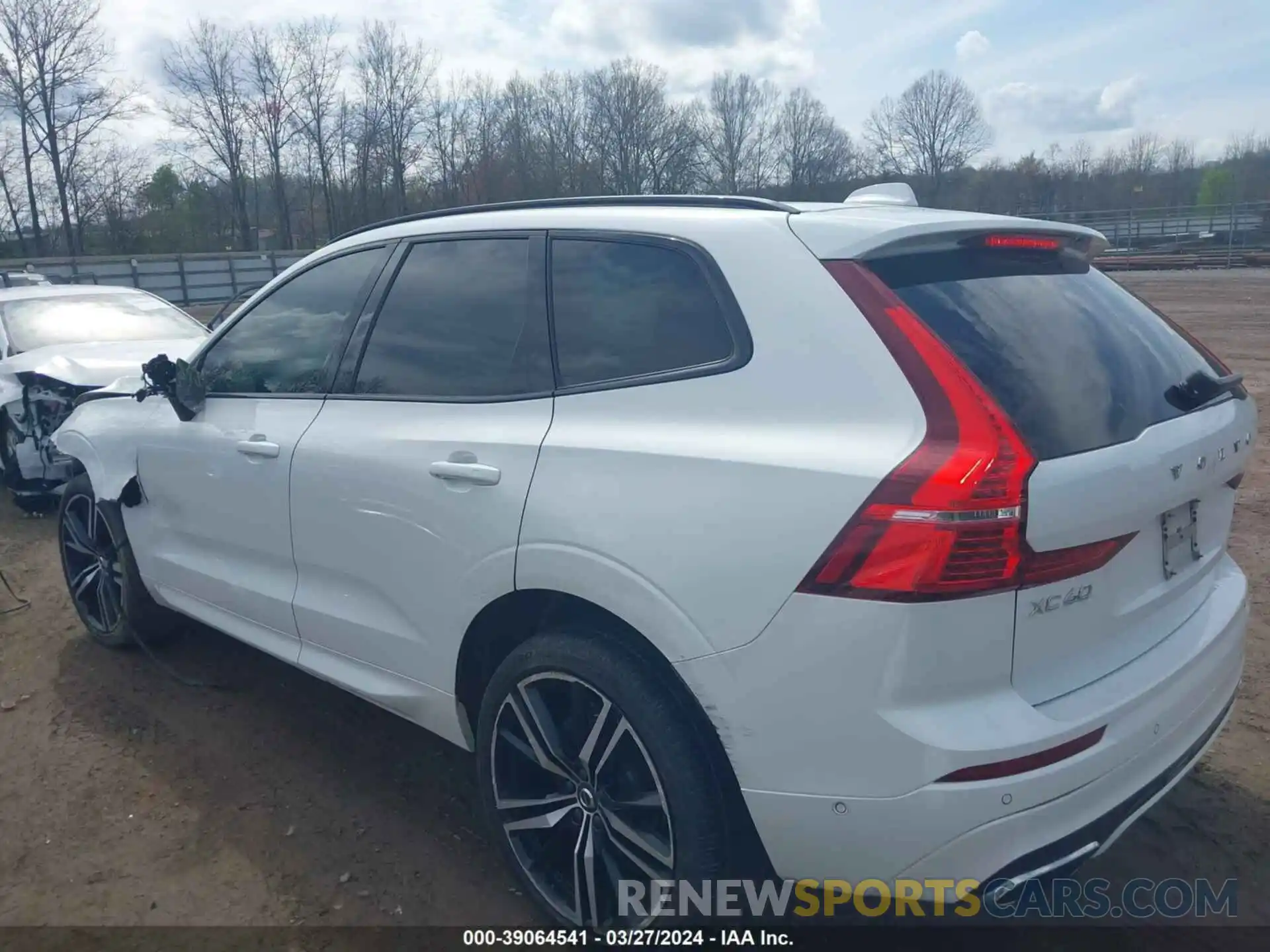 3 Photograph of a damaged car YV4102RM8L1598047 VOLVO XC60 2020