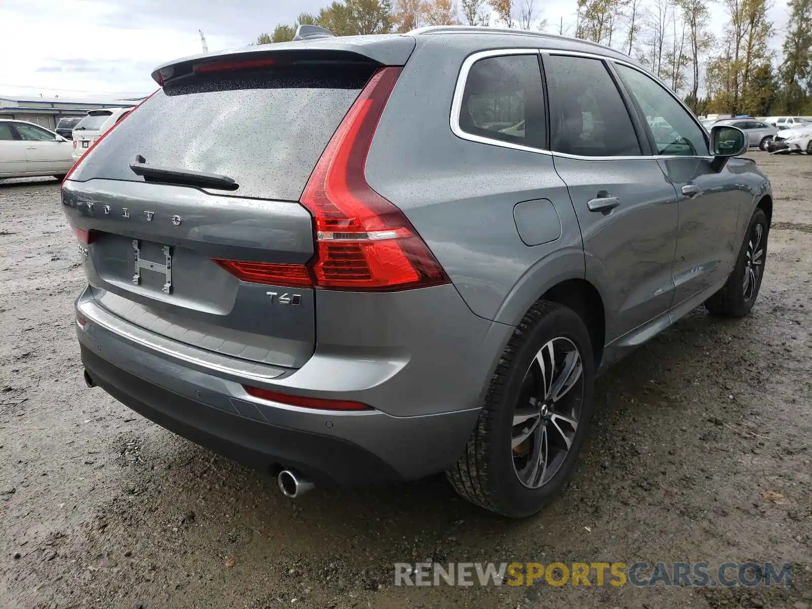 4 Photograph of a damaged car YV4A22RK2L1558717 VOLVO XC60 2020