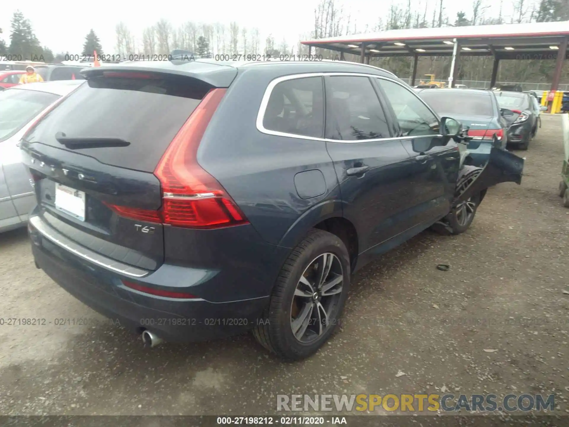 4 Photograph of a damaged car YV4A22RK3L1494297 VOLVO XC60 2020