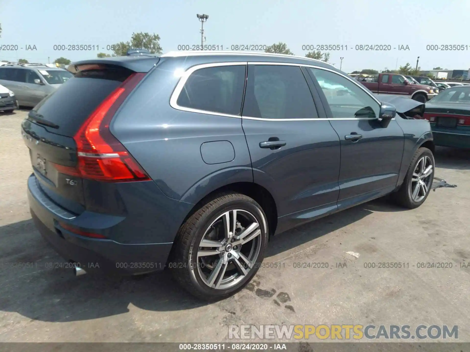 4 Photograph of a damaged car YV4A22RK8L1482842 VOLVO XC60 2020