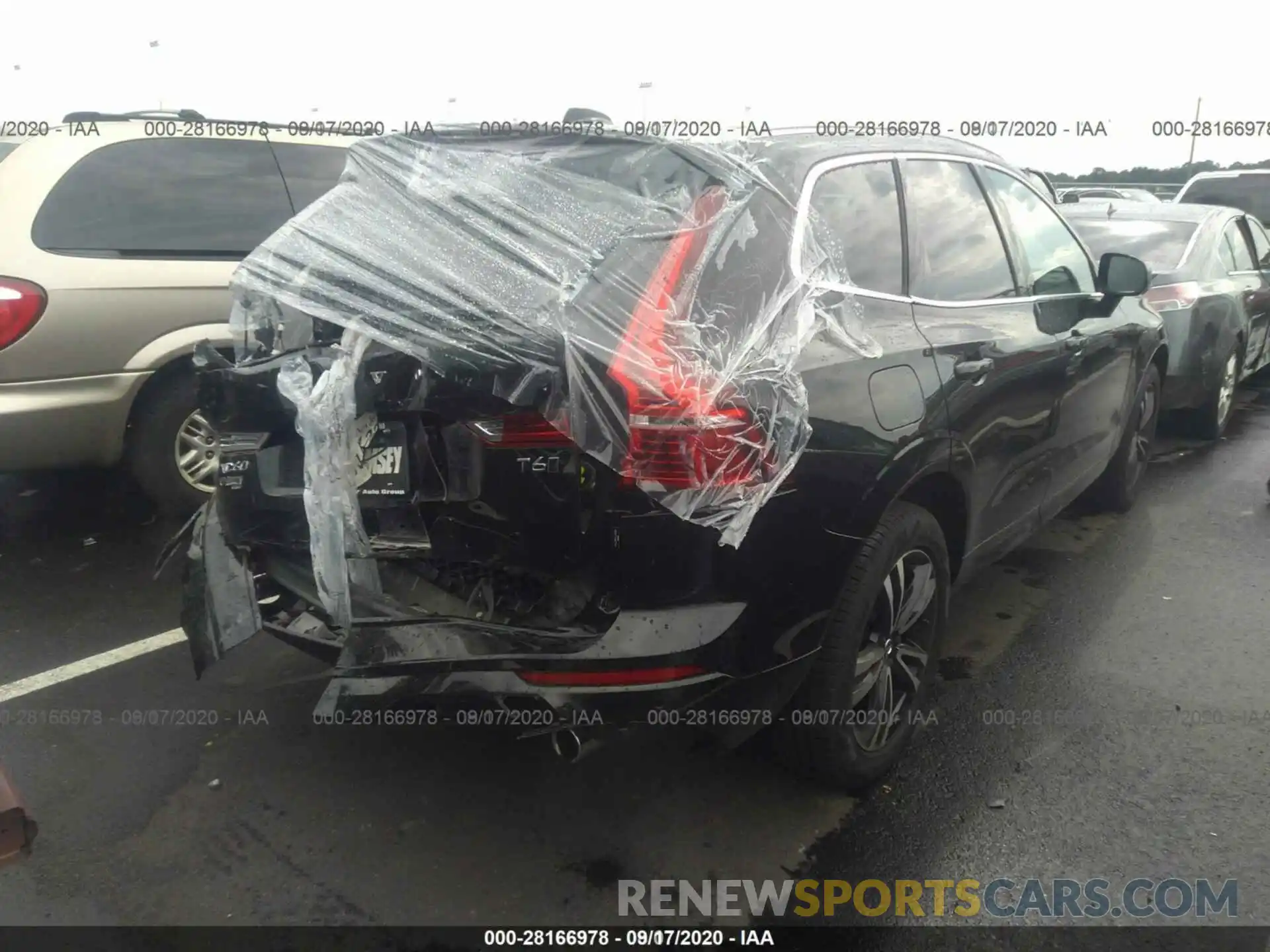 15 Photograph of a damaged car YV4A22RKXL1549358 VOLVO XC60 2020