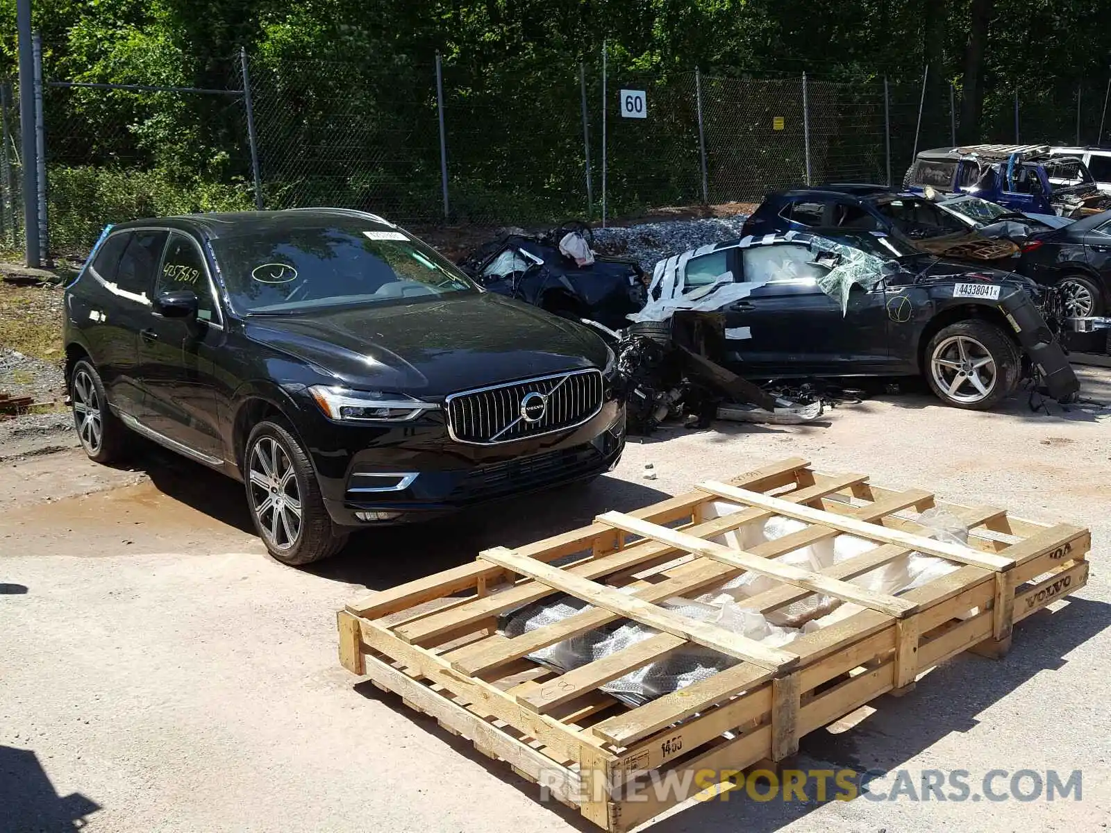 1 Photograph of a damaged car YV4A22RL1L1425620 VOLVO XC60 2020