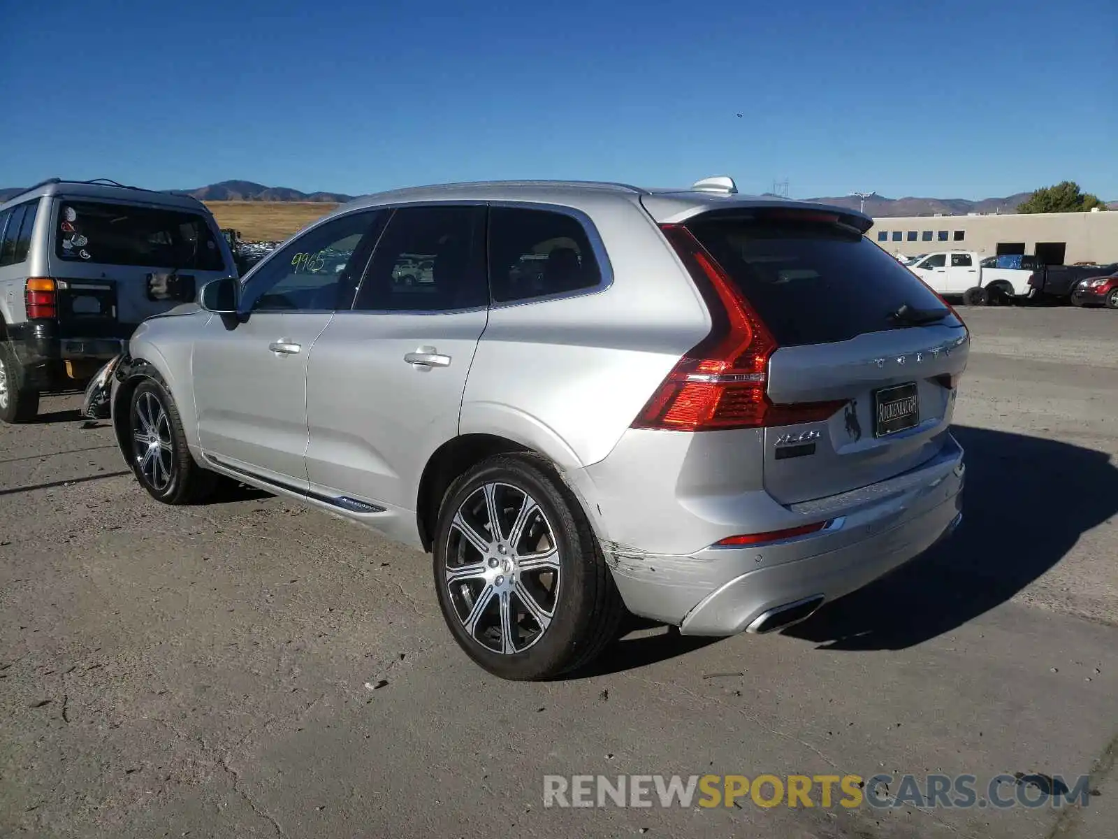 3 Photograph of a damaged car YV4A22RL1L1530285 VOLVO XC60 2020