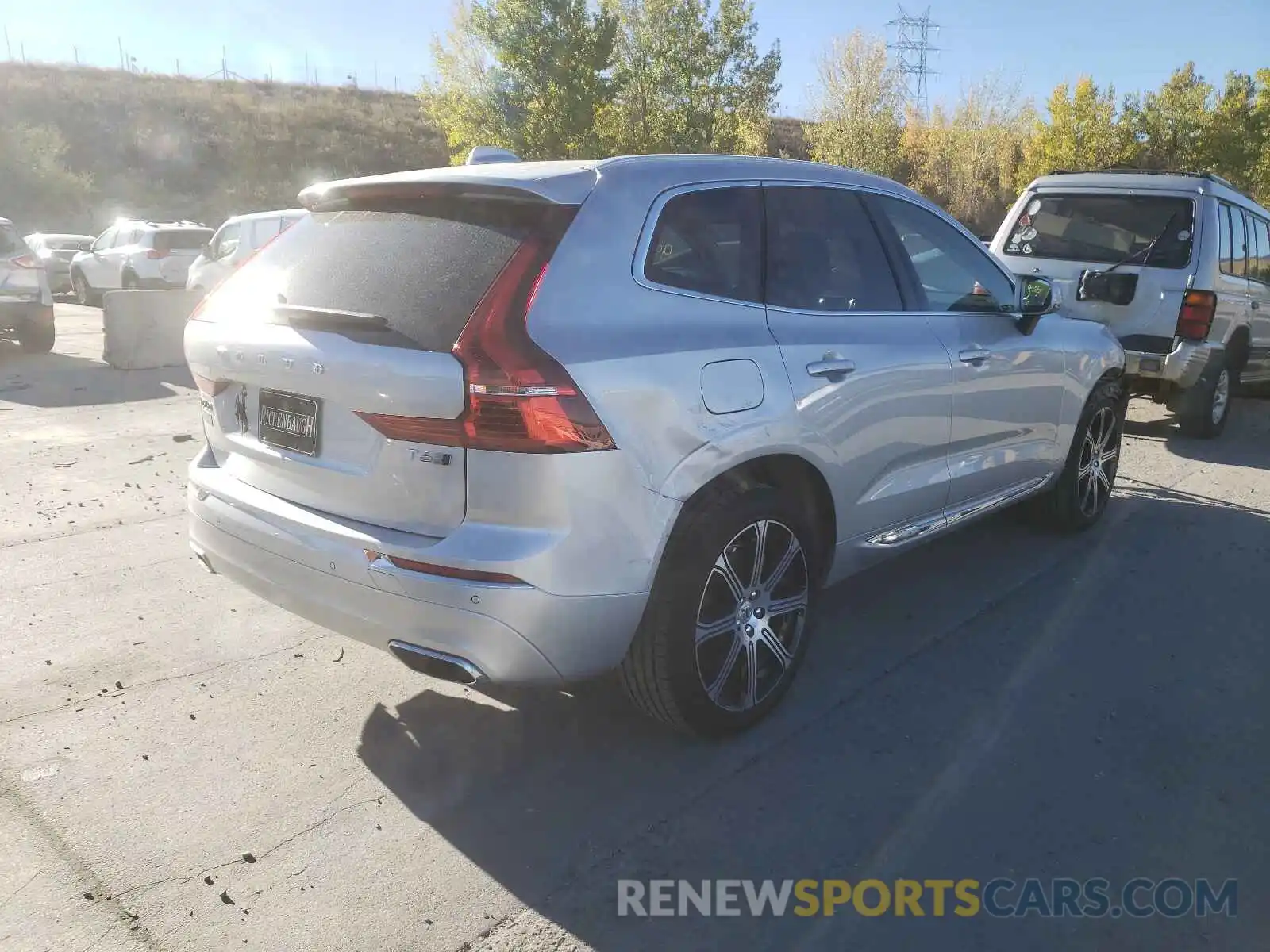 4 Photograph of a damaged car YV4A22RL1L1530285 VOLVO XC60 2020