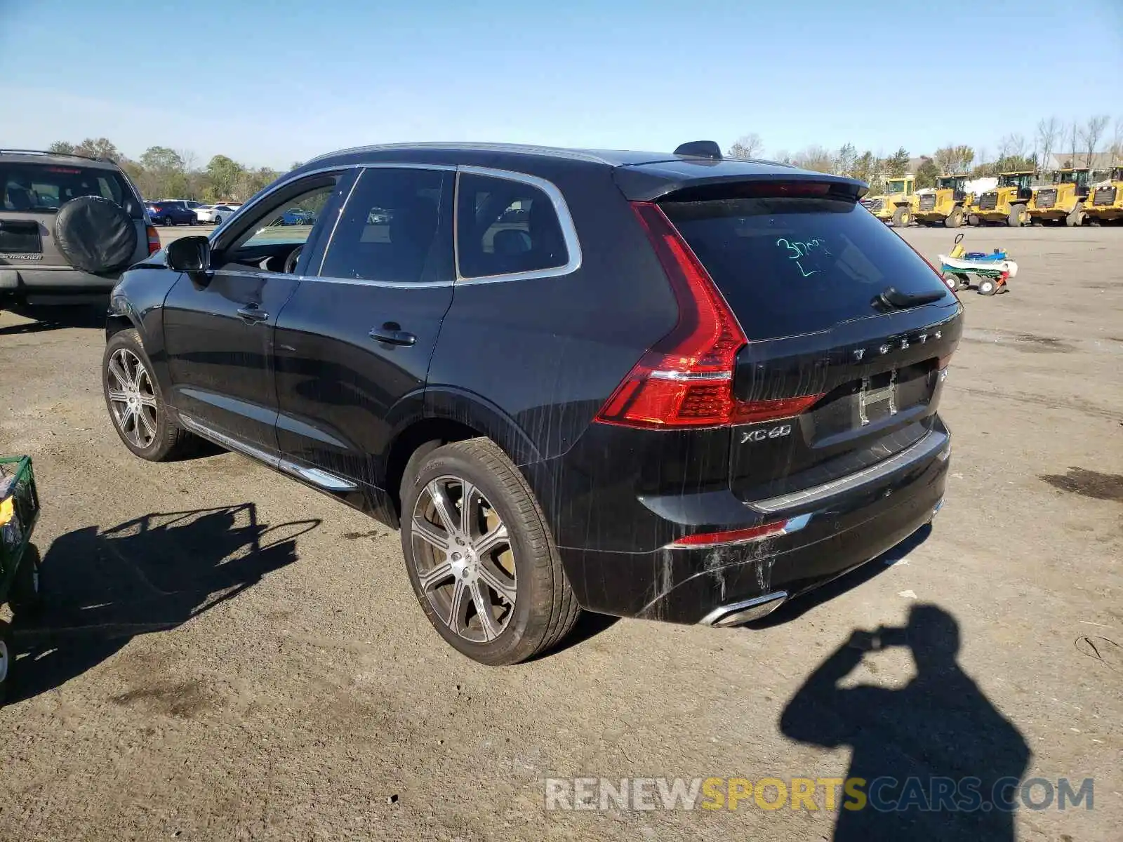 3 Photograph of a damaged car YV4A22RL2L1521983 VOLVO XC60 2020