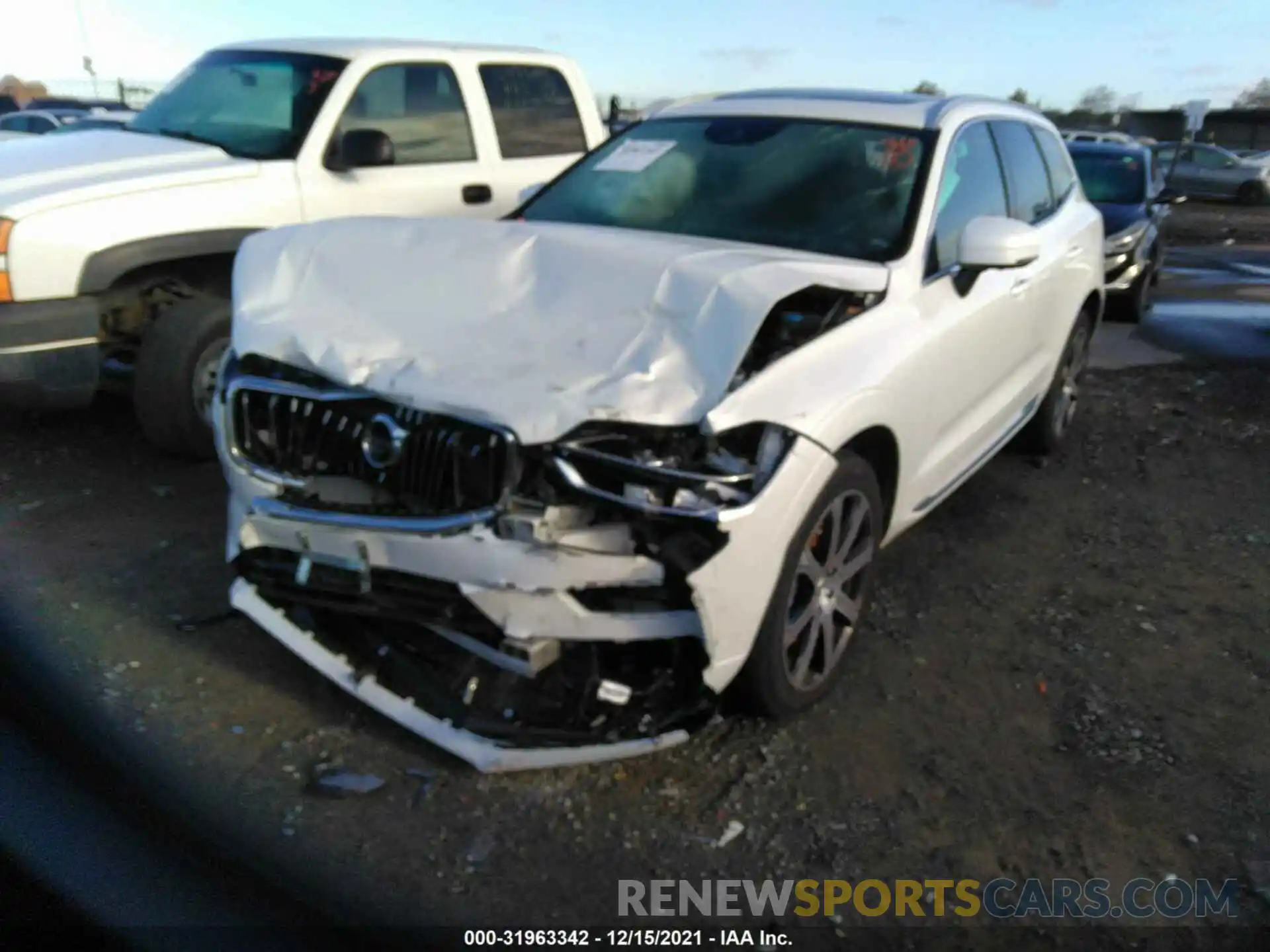 2 Photograph of a damaged car YV4A22RL4L1574989 VOLVO XC60 2020