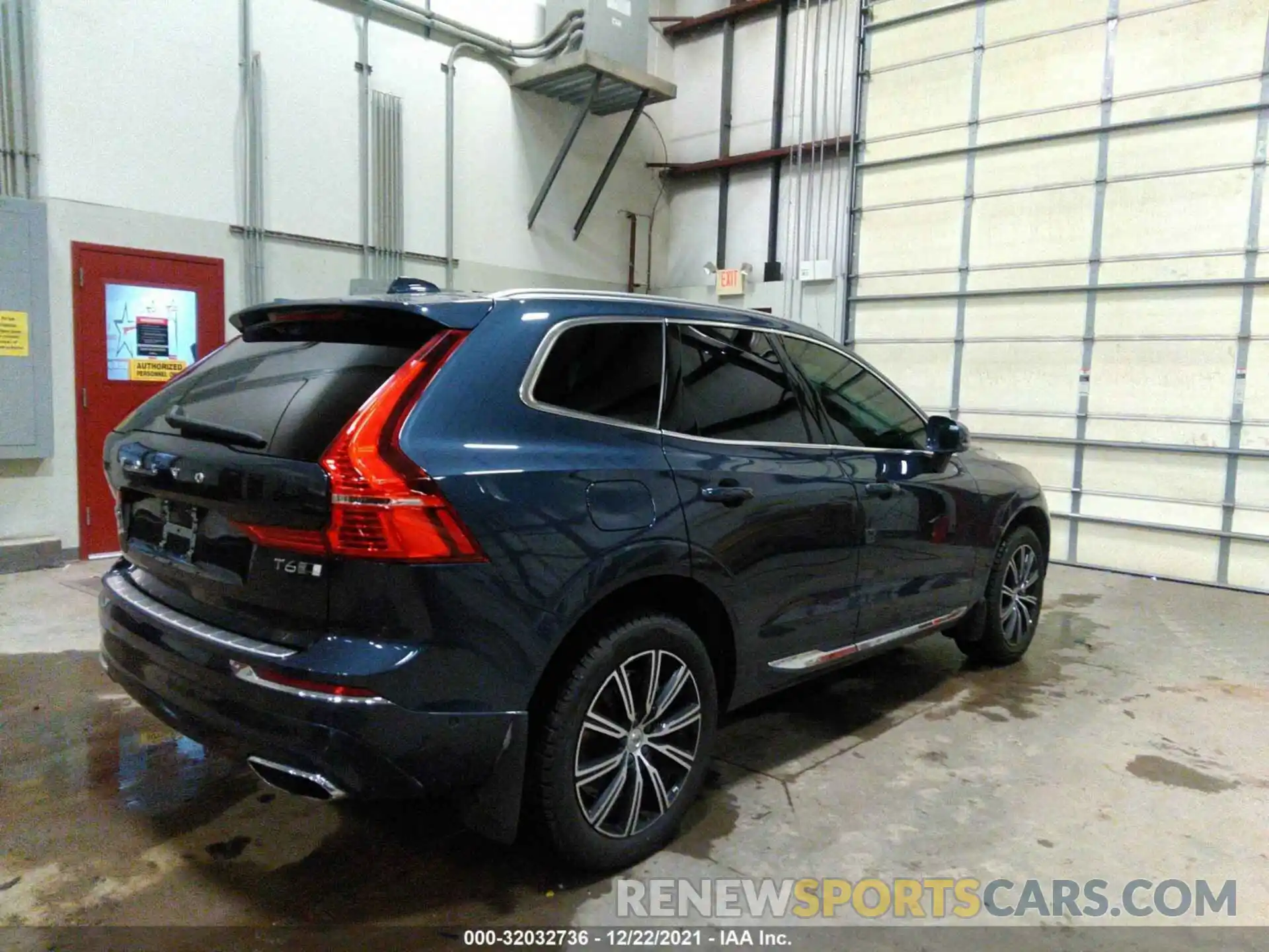 4 Photograph of a damaged car YV4A22RL6L1508136 VOLVO XC60 2020