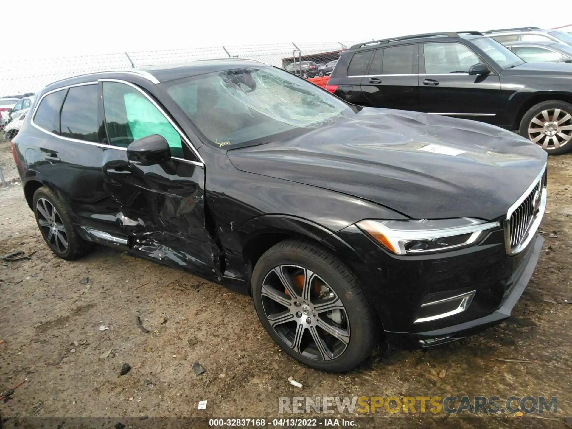 1 Photograph of a damaged car YV4A22RL6L1571530 VOLVO XC60 2020