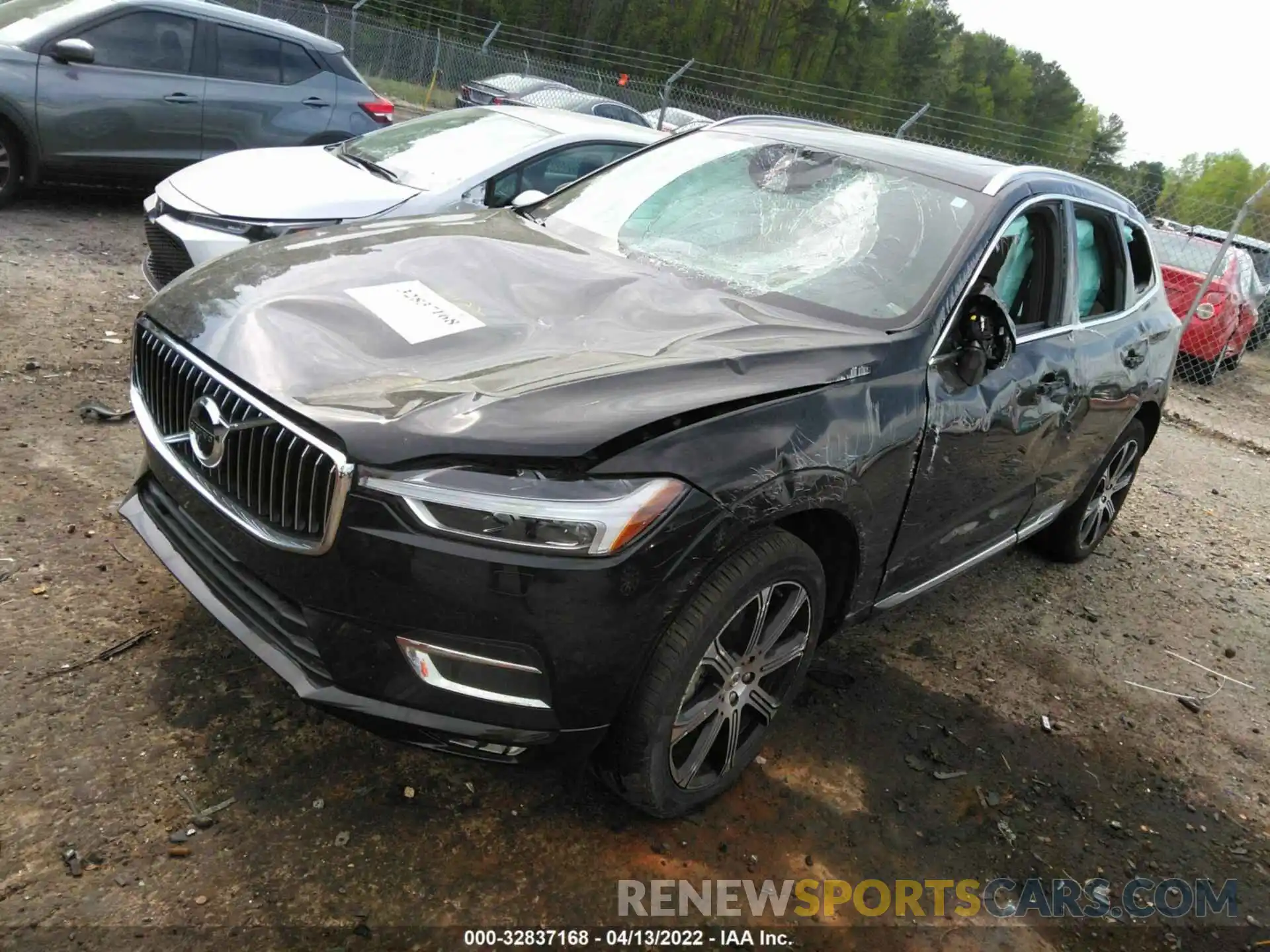 2 Photograph of a damaged car YV4A22RL6L1571530 VOLVO XC60 2020