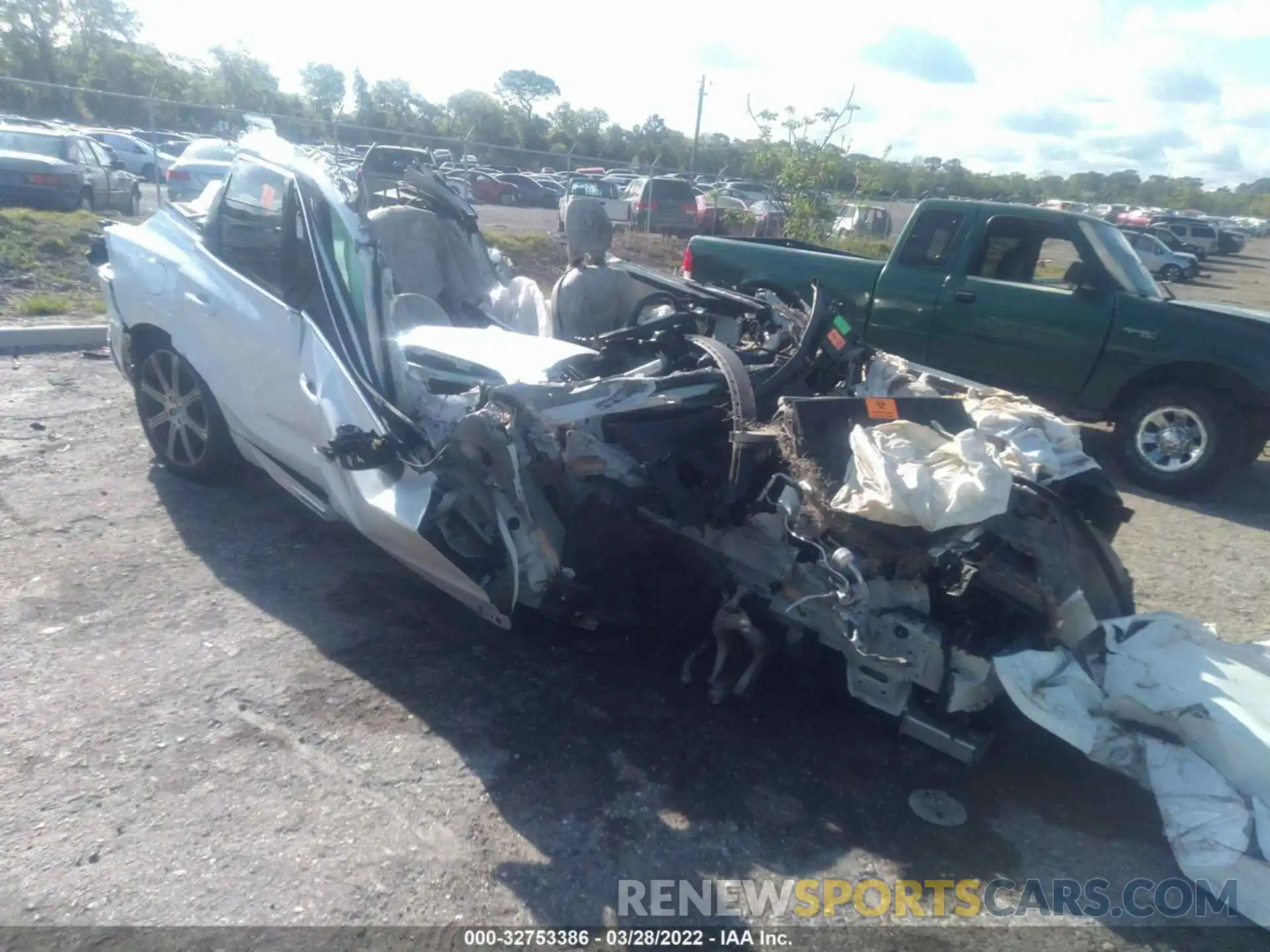 1 Photograph of a damaged car YV4A22RL7L1609783 VOLVO XC60 2020