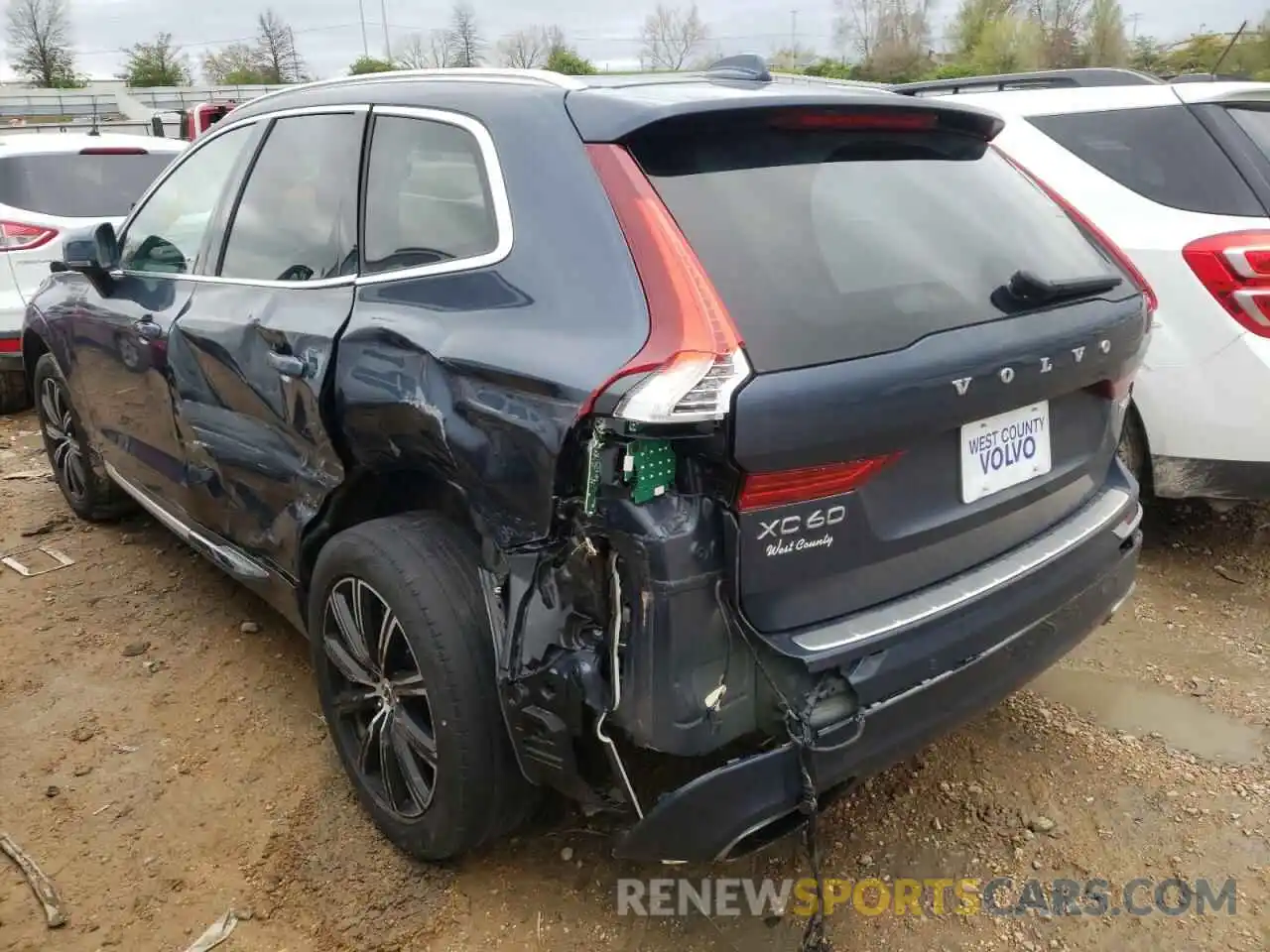 3 Photograph of a damaged car YV4A22RL8L1587048 VOLVO XC60 2020