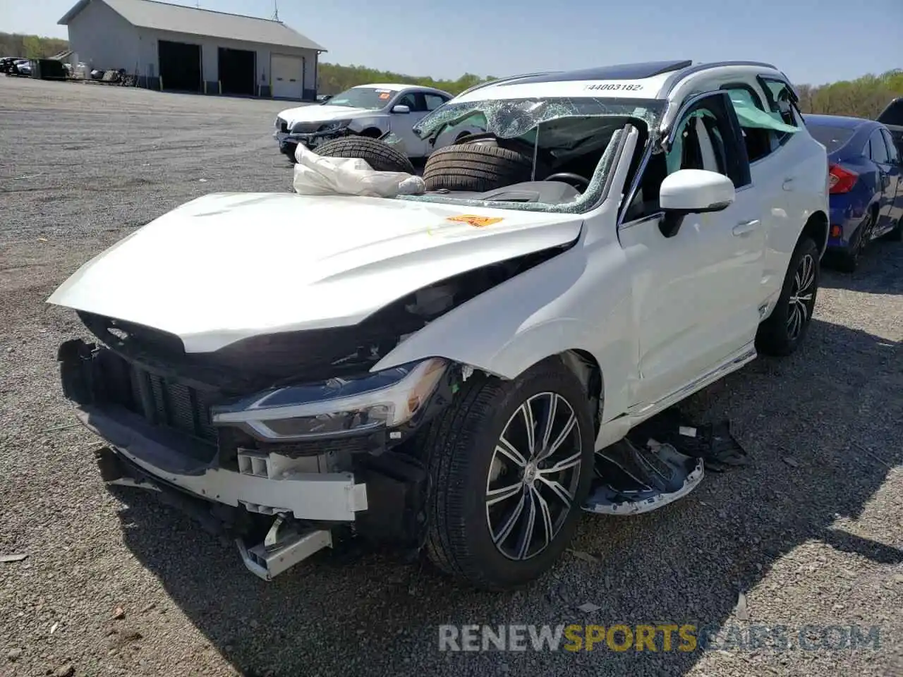 2 Photograph of a damaged car YV4A22RLXL1554066 VOLVO XC60 2020