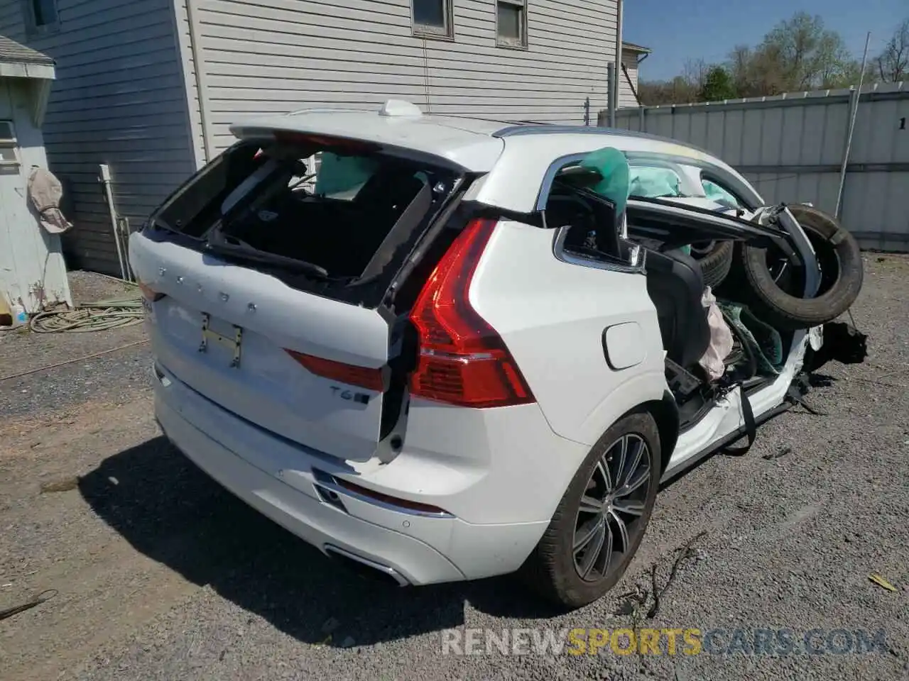 4 Photograph of a damaged car YV4A22RLXL1554066 VOLVO XC60 2020