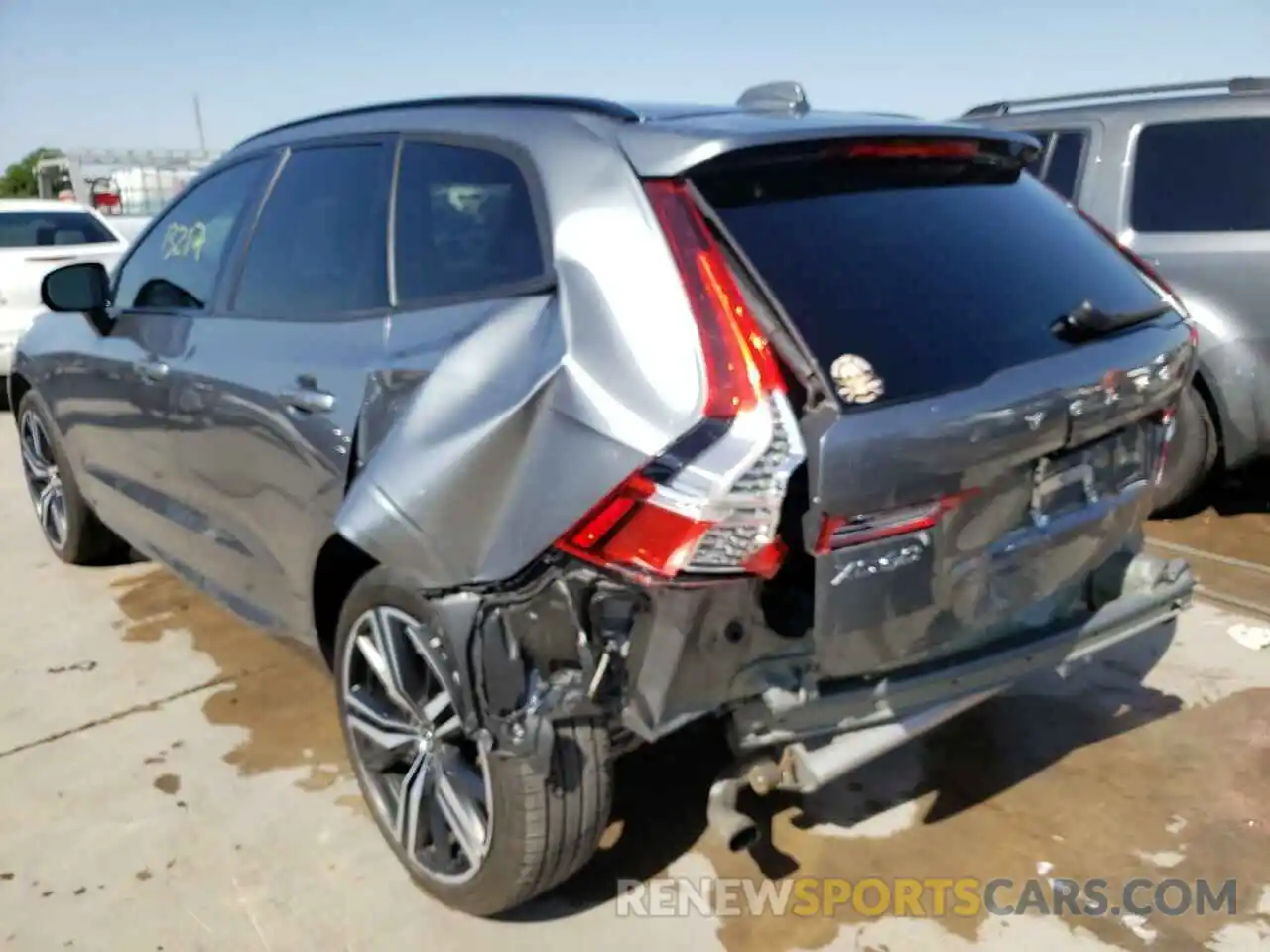 3 Photograph of a damaged car YV4A22RM1L1422211 VOLVO XC60 2020