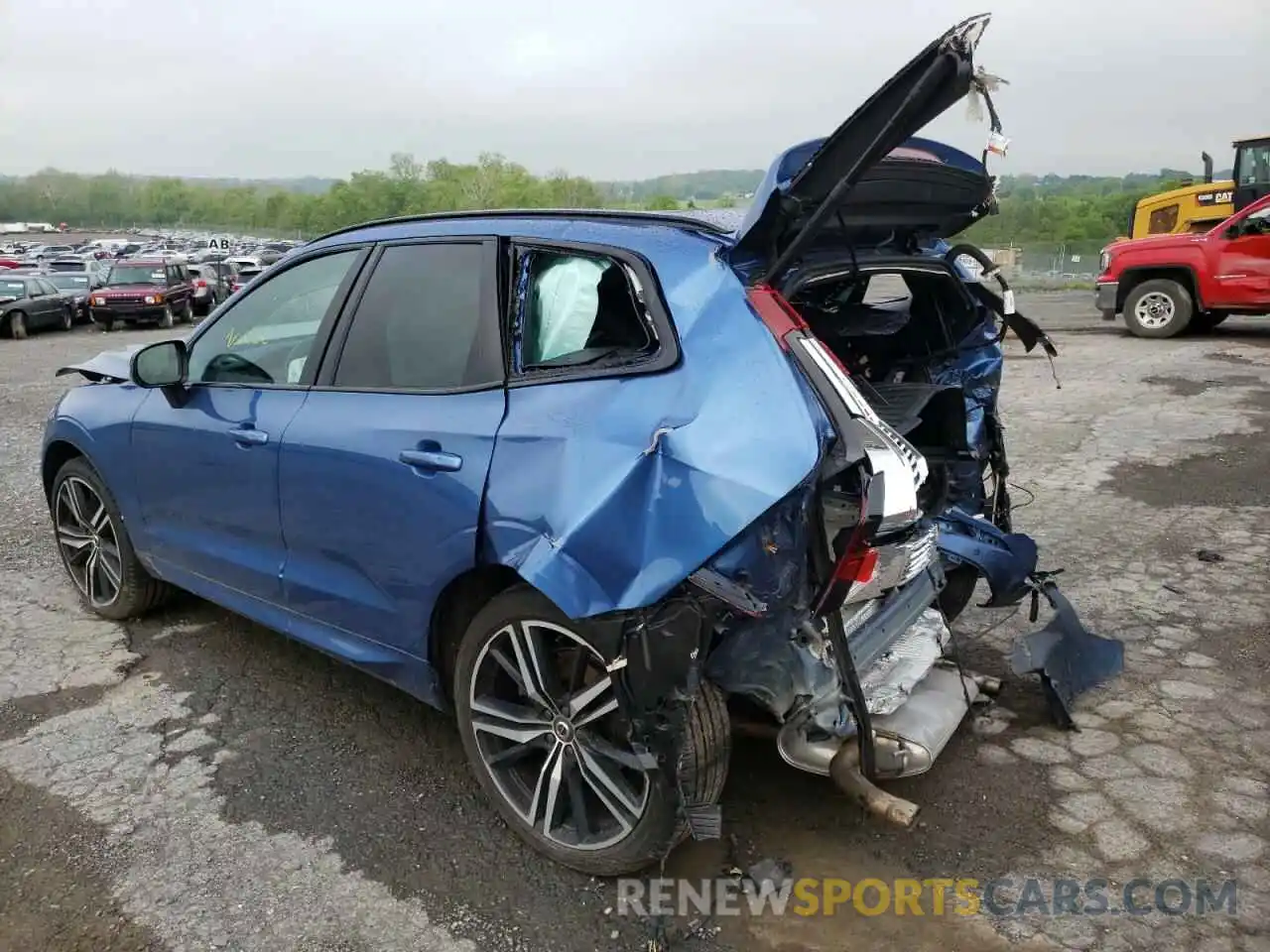 3 Photograph of a damaged car YV4A22RM1L1483638 VOLVO XC60 2020