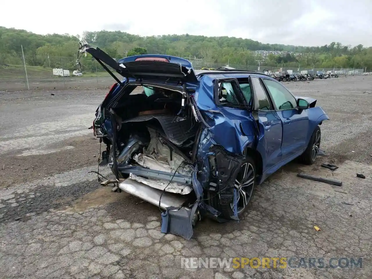 4 Photograph of a damaged car YV4A22RM1L1483638 VOLVO XC60 2020