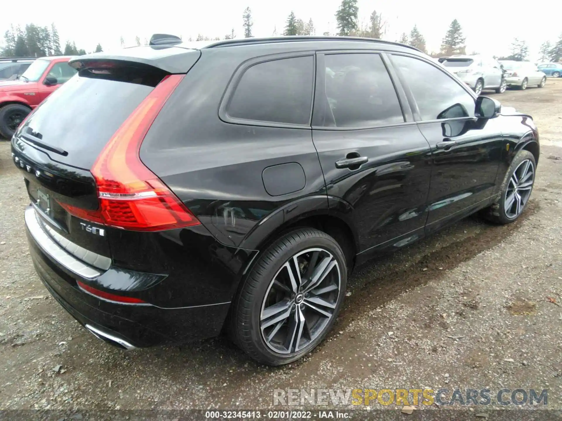 4 Photograph of a damaged car YV4A22RM8L1526016 VOLVO XC60 2020