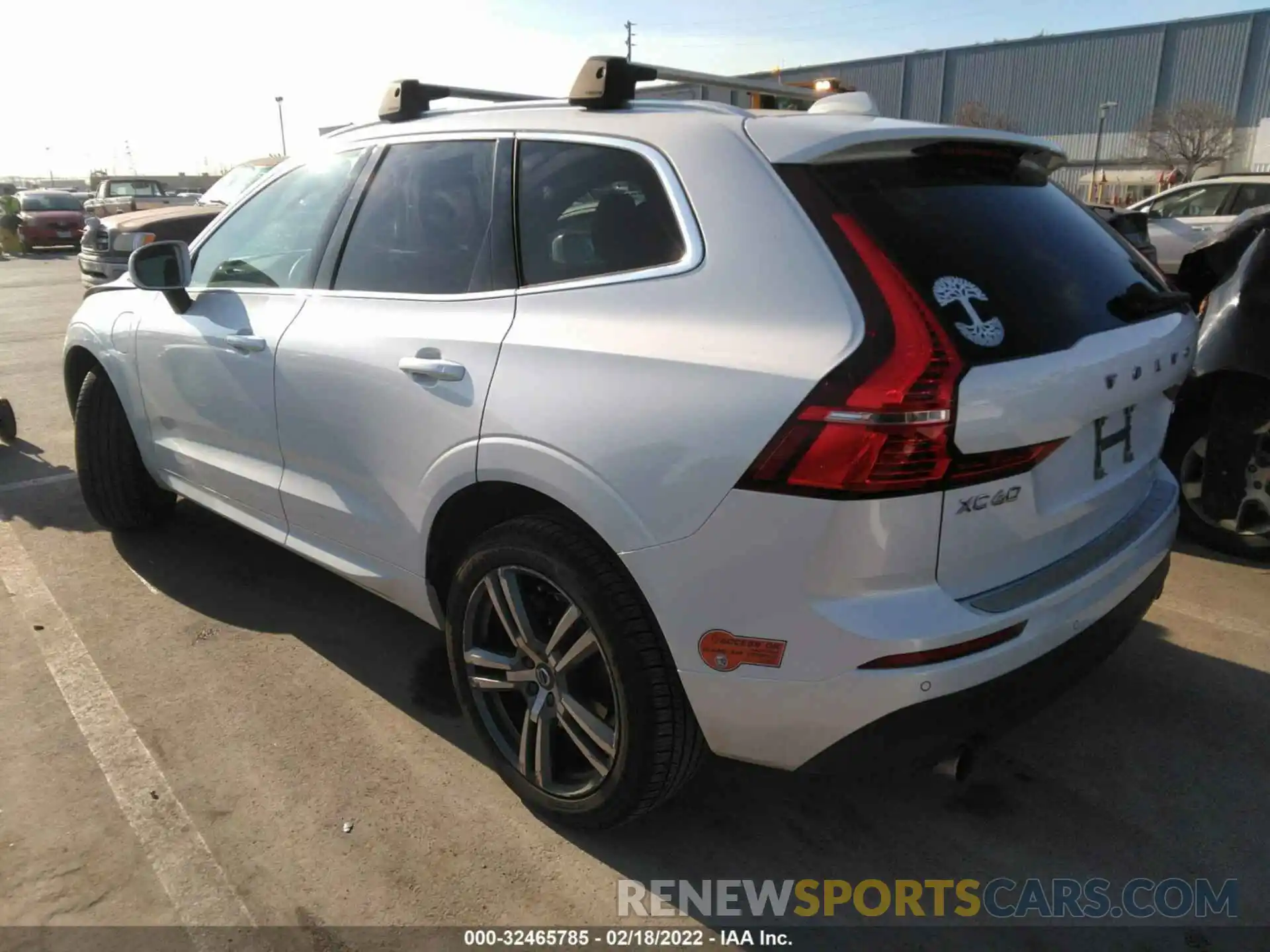 3 Photograph of a damaged car YV4BR0DK8L1482707 VOLVO XC60 2020