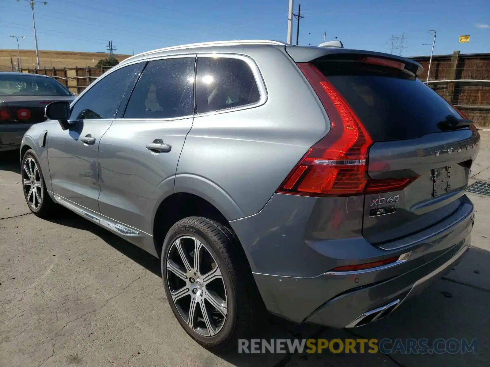 3 Photograph of a damaged car YV4BR0DL6L1526521 VOLVO XC60 2020