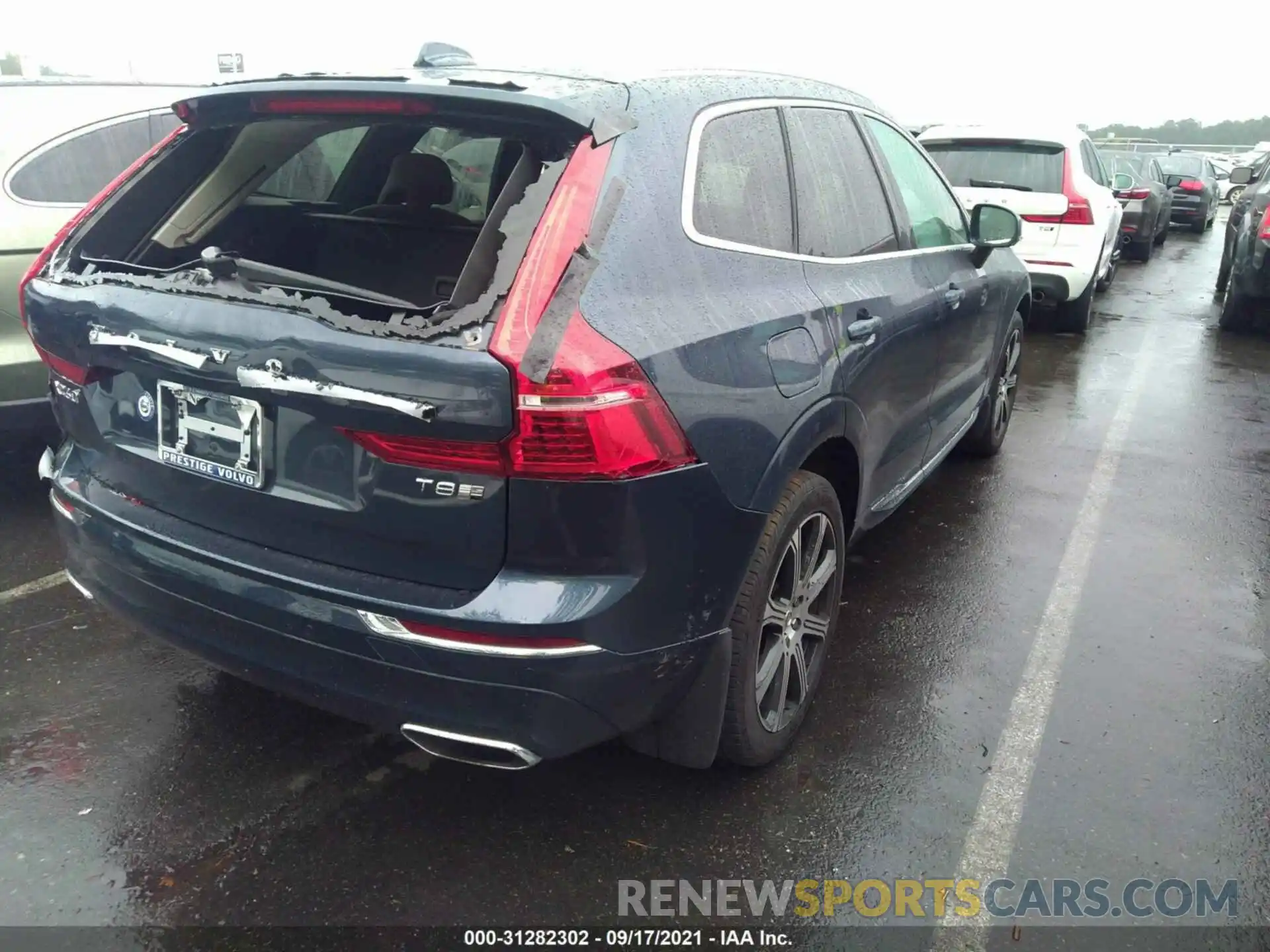 4 Photograph of a damaged car YV4BR0DL7L1553789 VOLVO XC60 2020