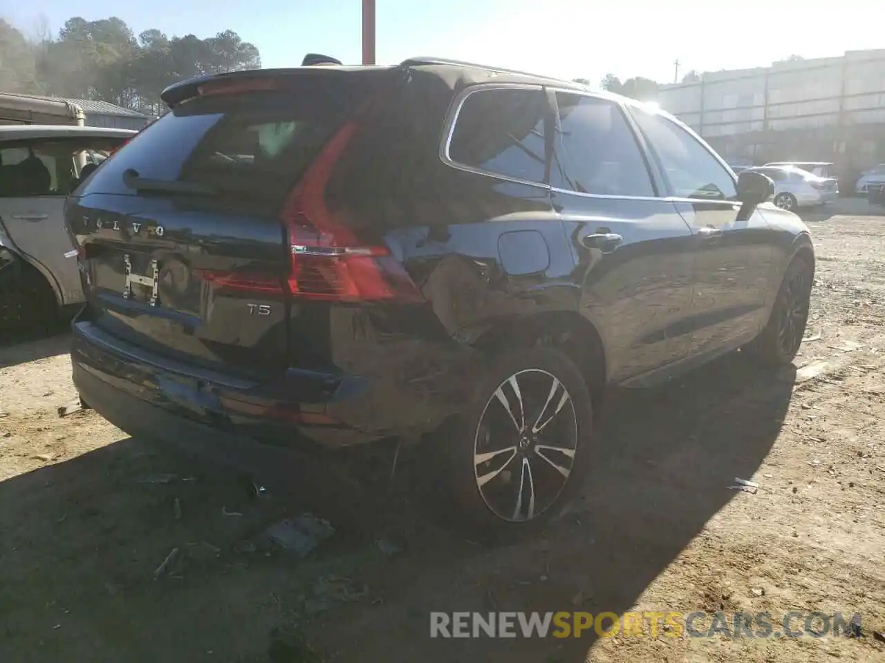 4 Photograph of a damaged car YV4102DK1M1794192 VOLVO XC60 2021