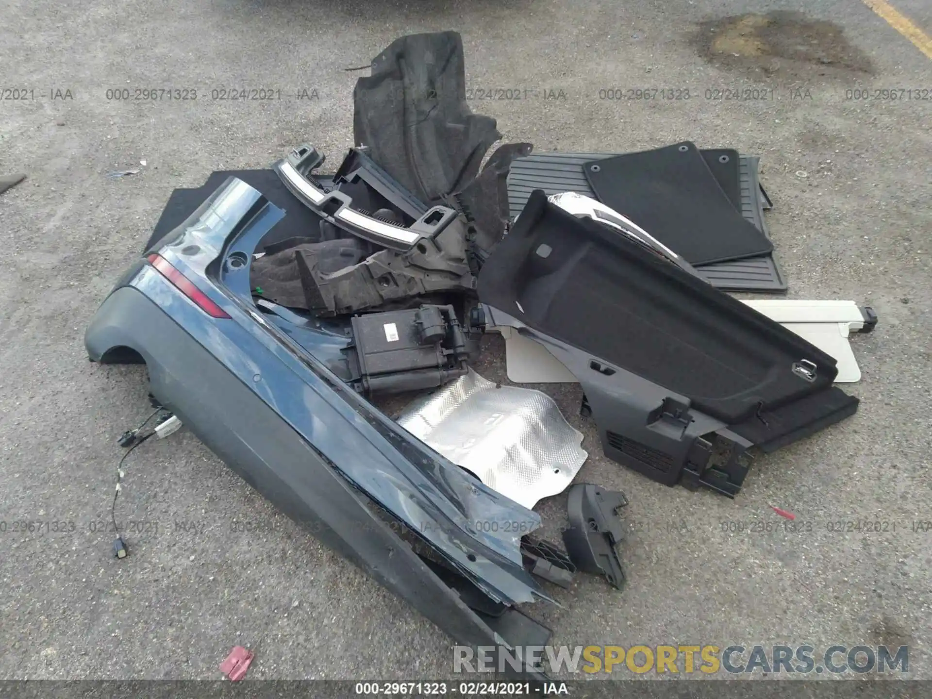 12 Photograph of a damaged car YV4102DK2M1783394 VOLVO XC60 2021