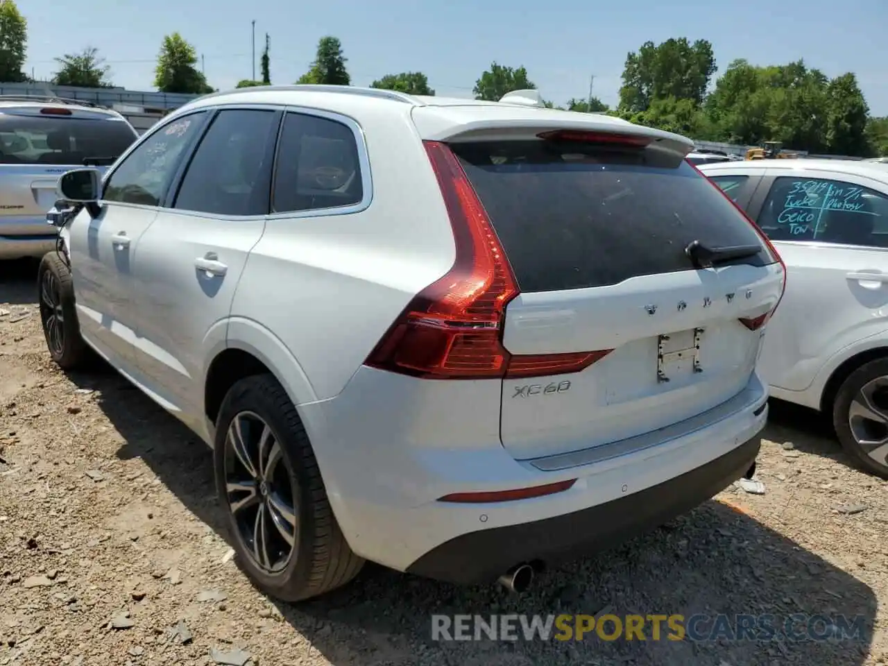 3 Photograph of a damaged car YV4102DK5M1826867 VOLVO XC60 2021