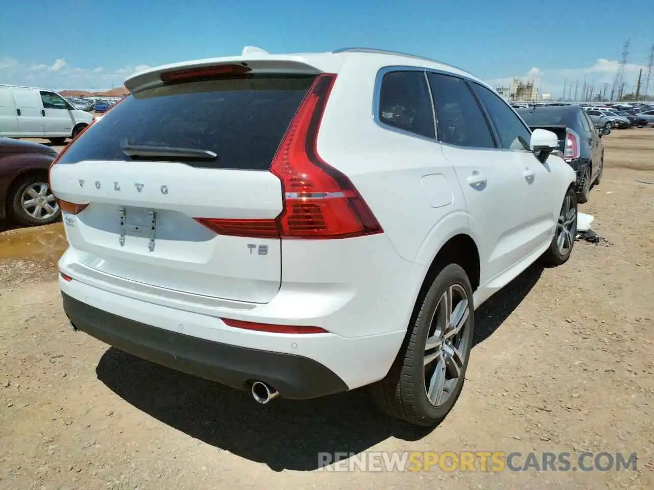 4 Photograph of a damaged car YV4102DK6M1676719 VOLVO XC60 2021