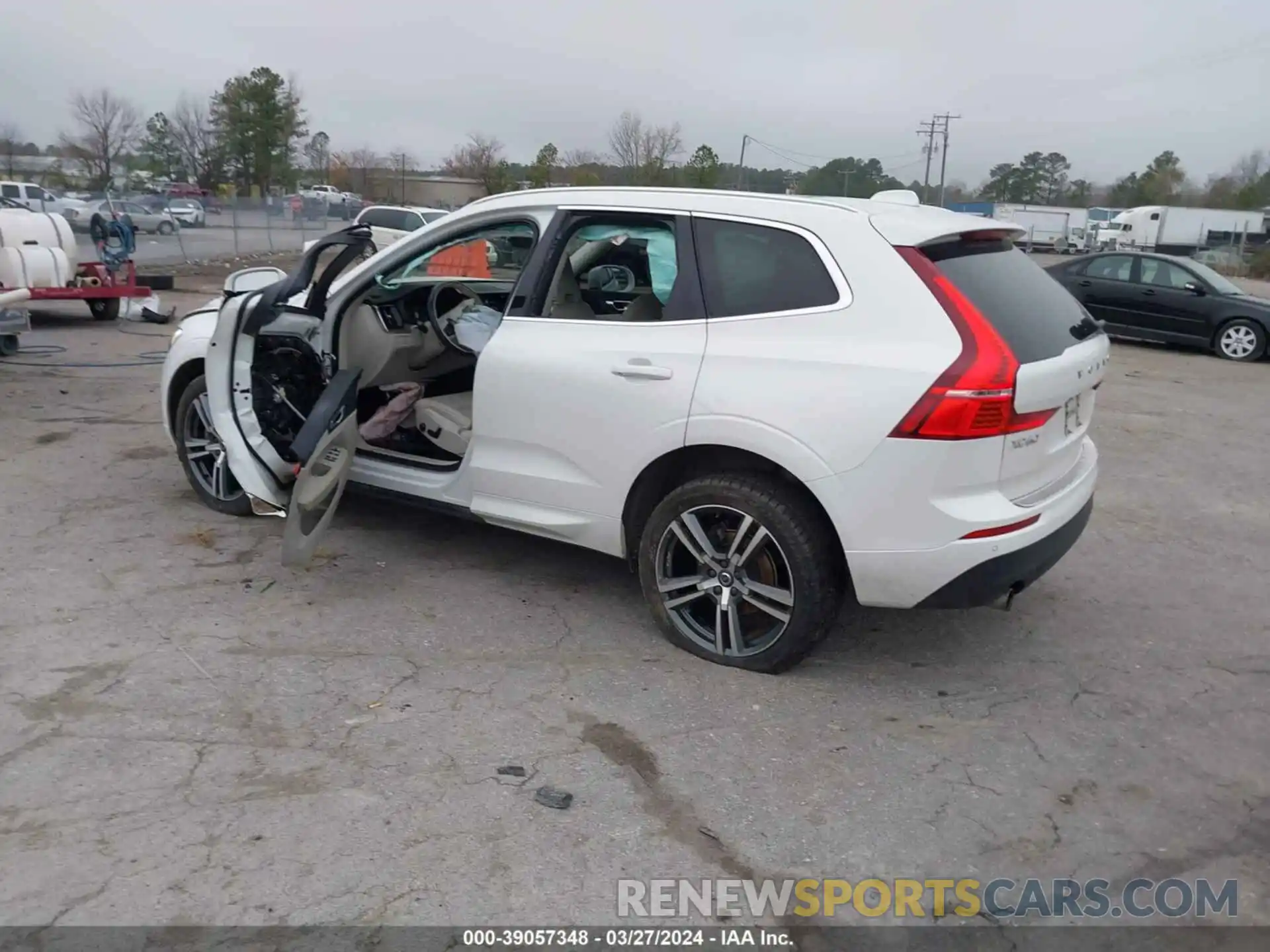 3 Photograph of a damaged car YV4102DK8M1754899 VOLVO XC60 2021