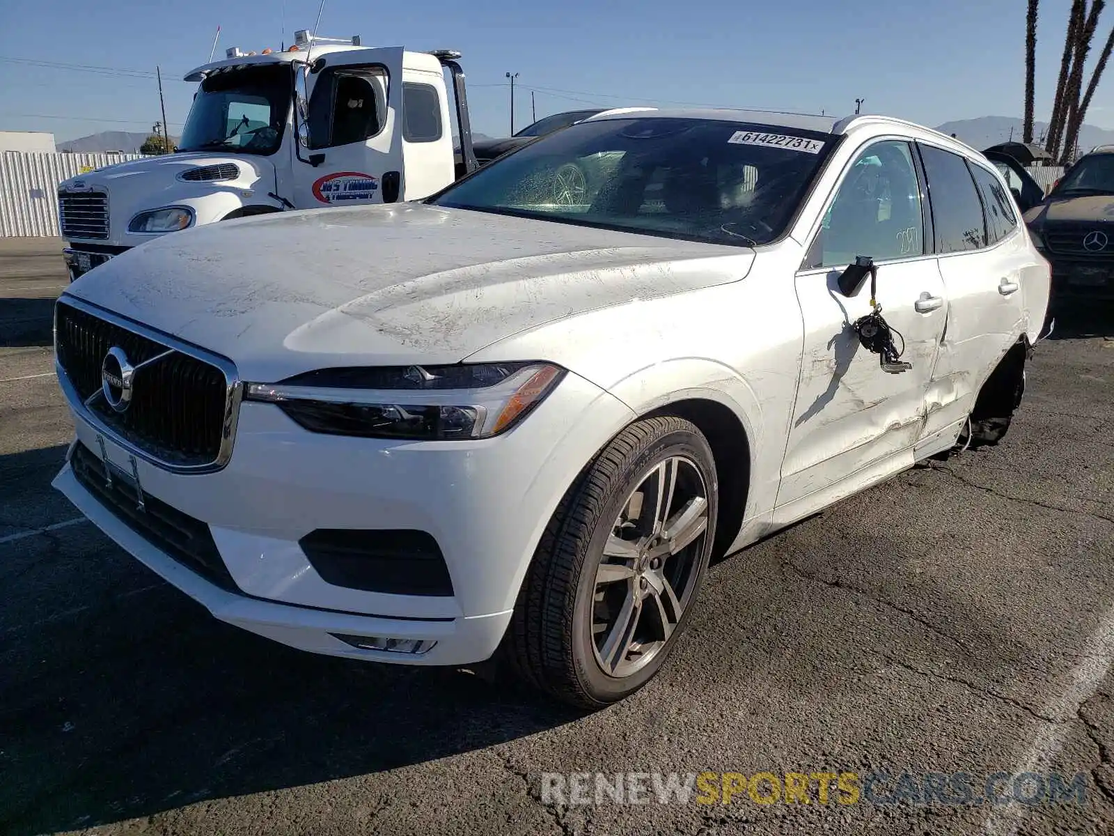 2 Photograph of a damaged car YV4102DKXM1836682 VOLVO XC60 2021