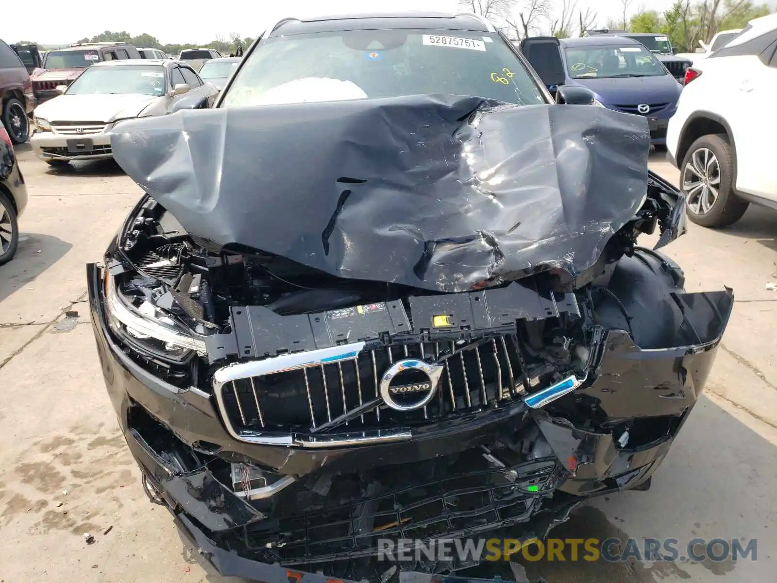 9 Photograph of a damaged car YV4102DL1M1798445 VOLVO XC60 2021