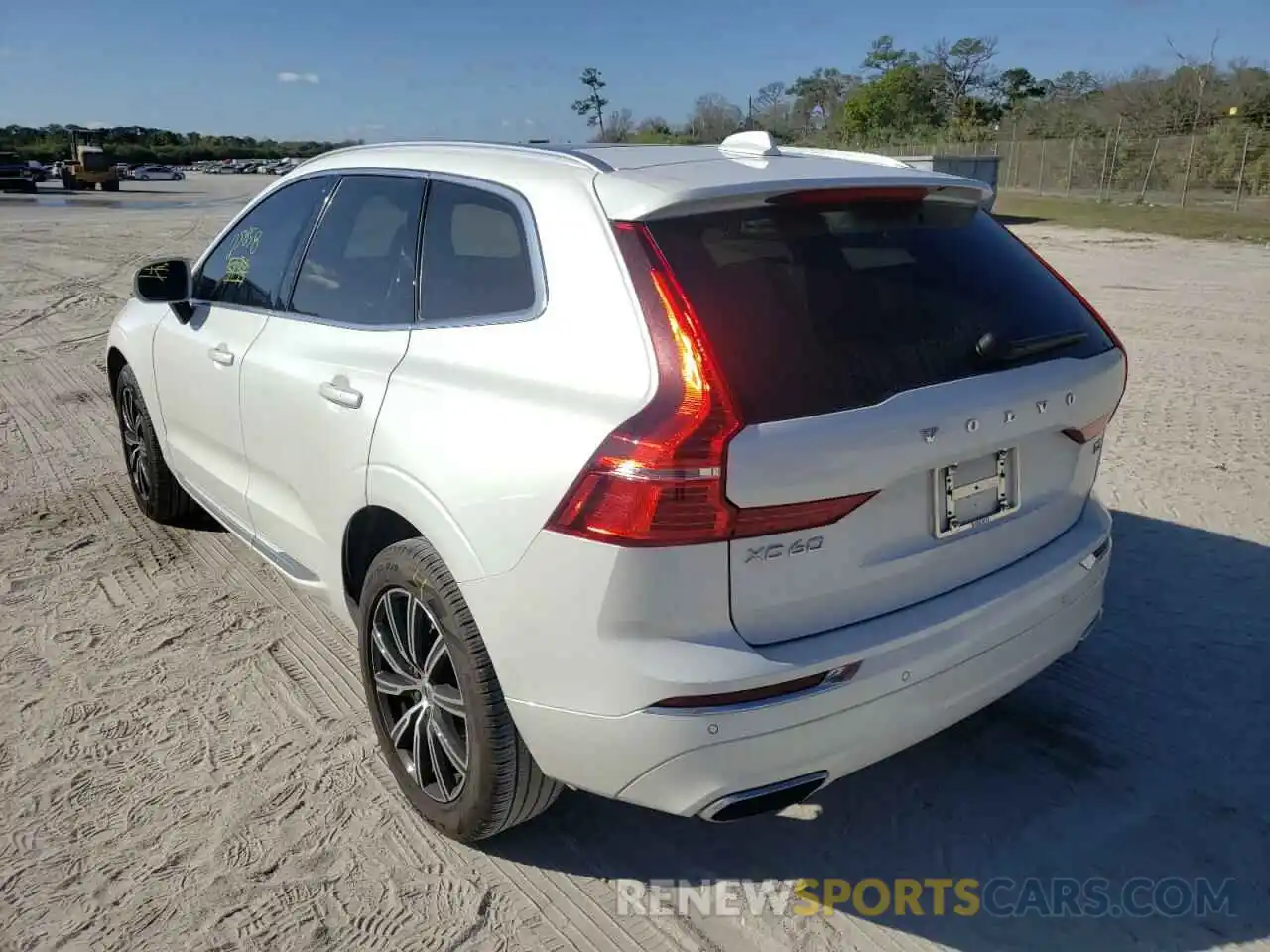 3 Photograph of a damaged car YV4102DL3M1830943 VOLVO XC60 2021