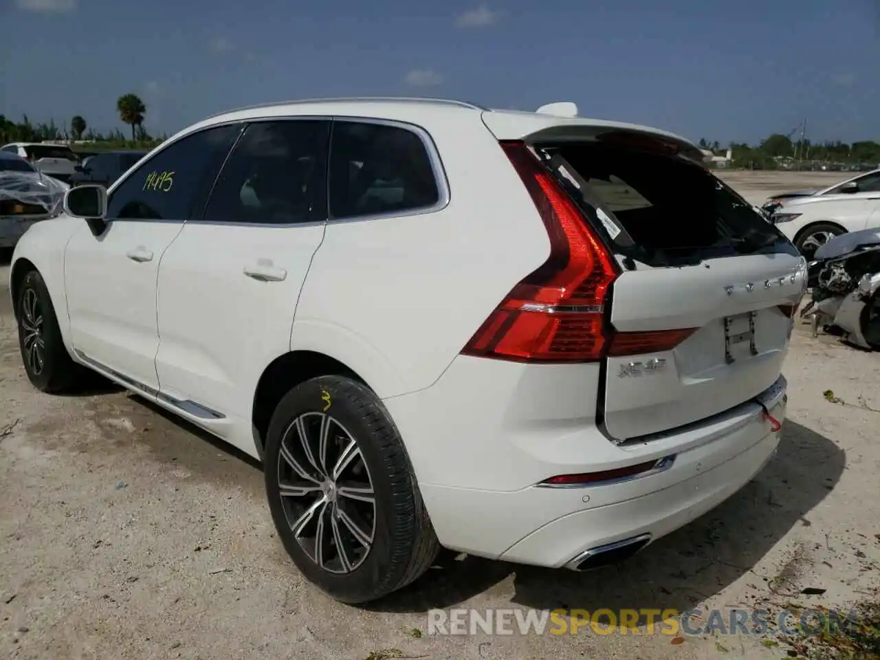 3 Photograph of a damaged car YV4102DL4M1754648 VOLVO XC60 2021