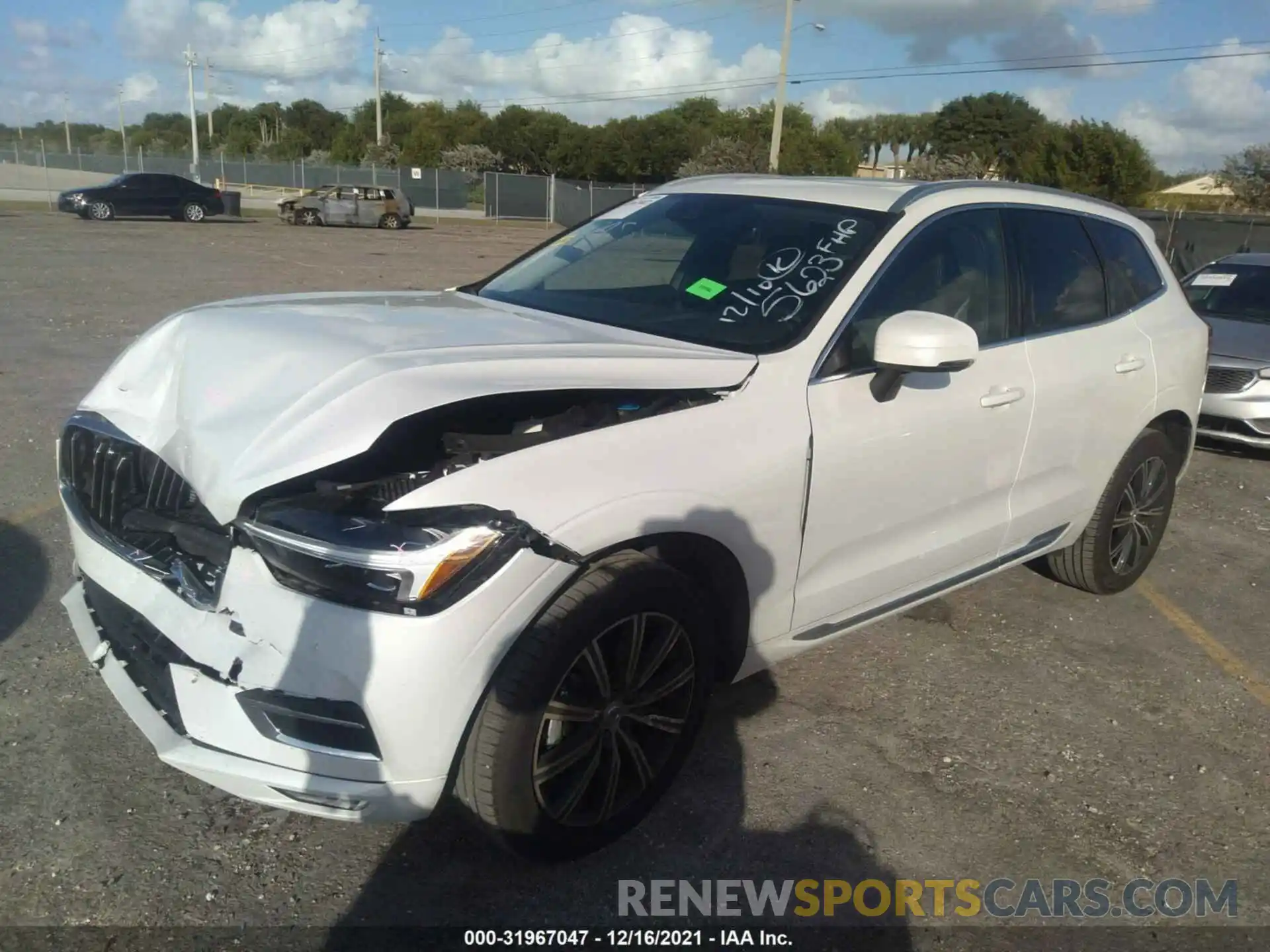 2 Photograph of a damaged car YV4102DL4M1825623 VOLVO XC60 2021