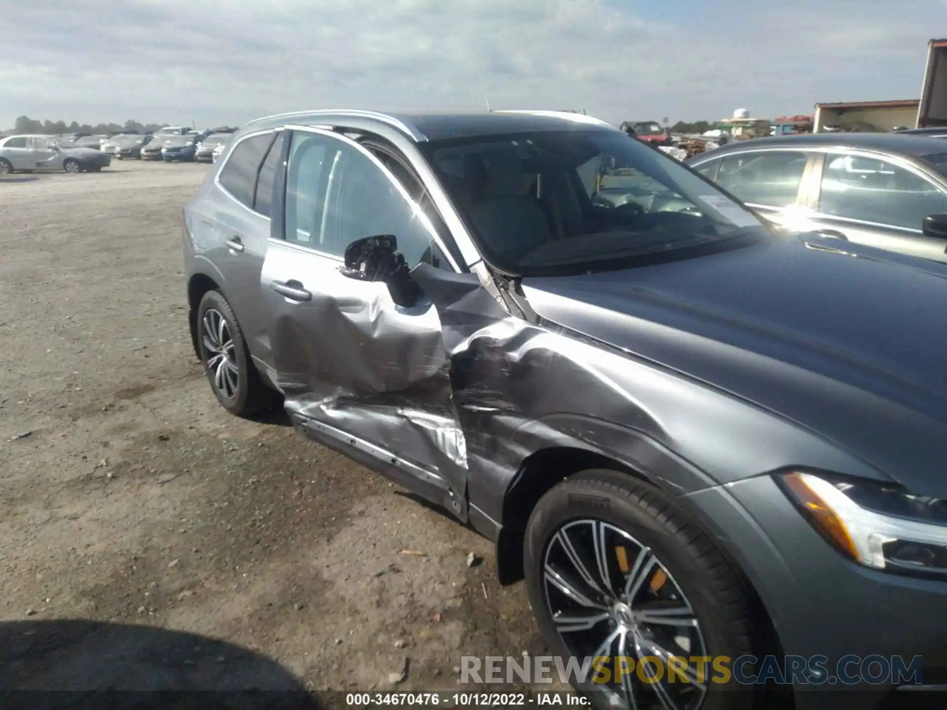 6 Photograph of a damaged car YV4102DL5M1675909 VOLVO XC60 2021