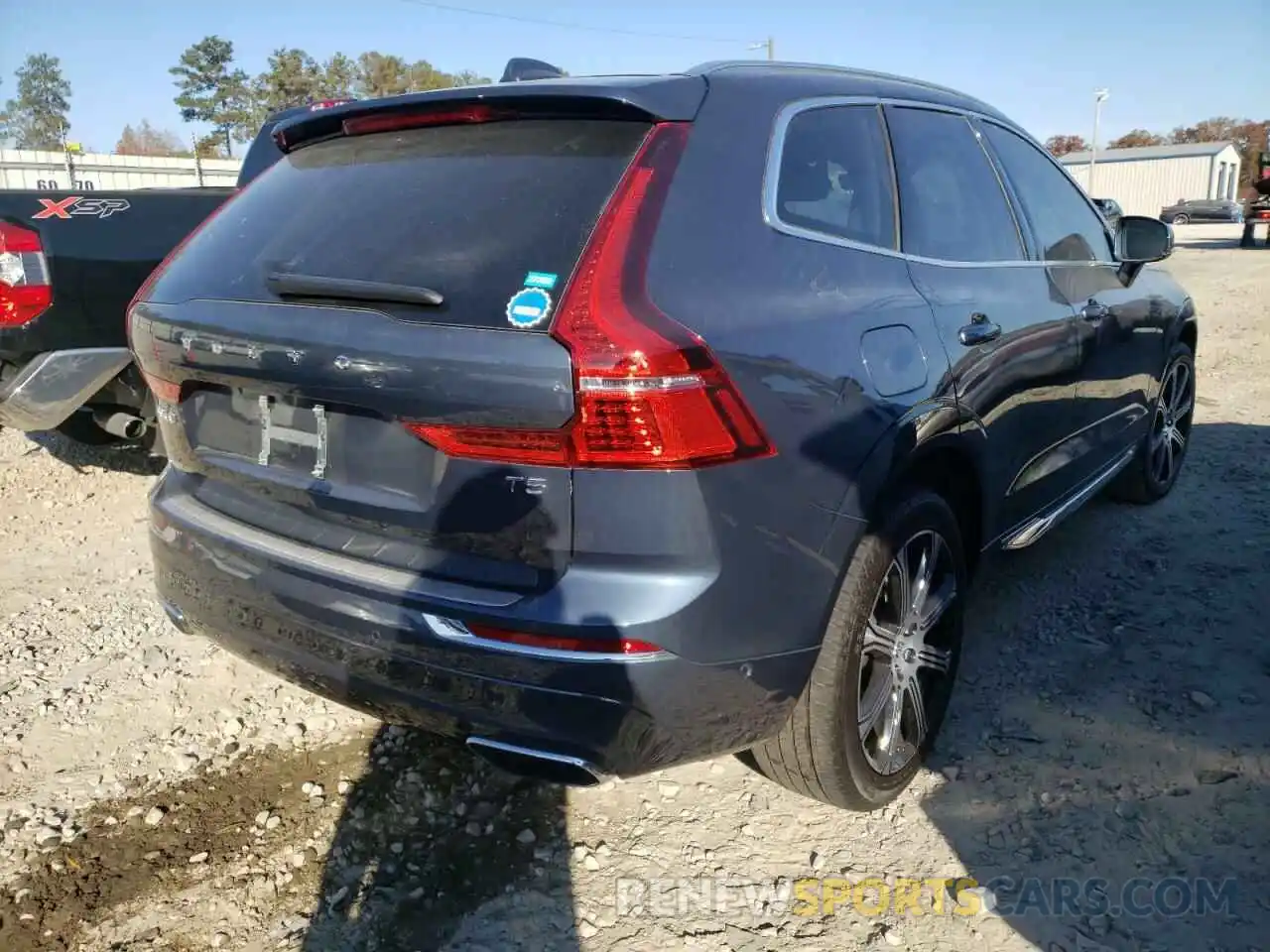 4 Photograph of a damaged car YV4102DL5M1813805 VOLVO XC60 2021