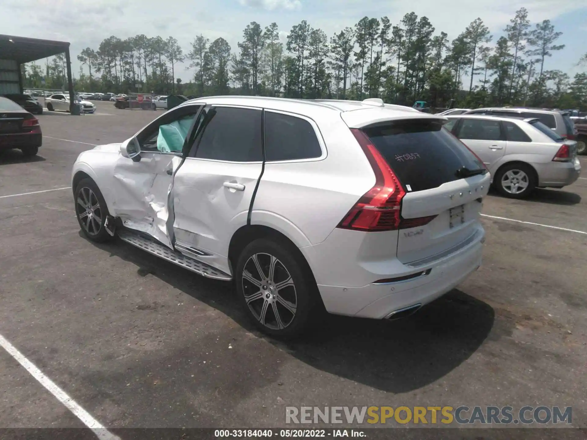 3 Photograph of a damaged car YV4102DL7M1880857 VOLVO XC60 2021