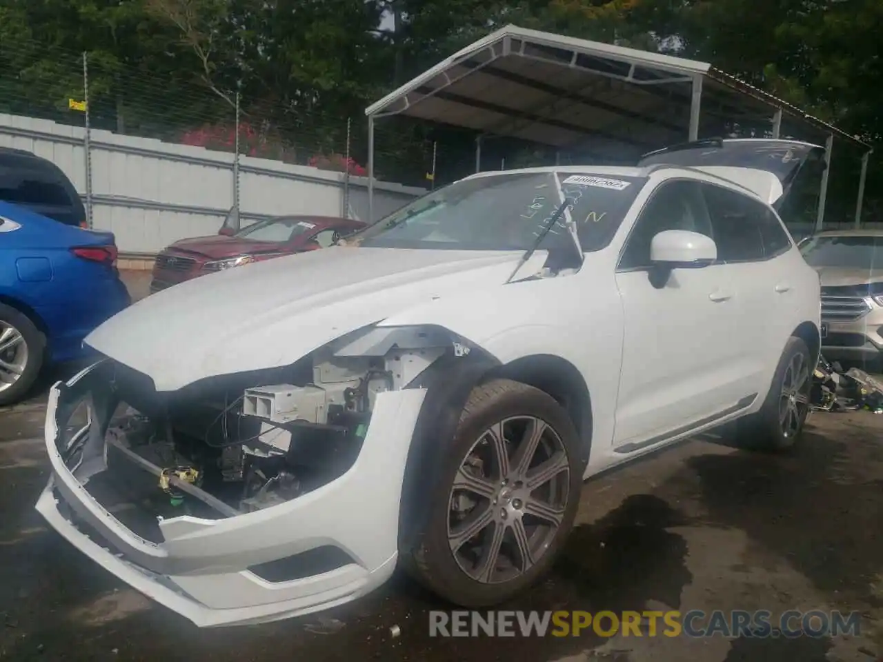 2 Photograph of a damaged car YV4102DL9M1686332 VOLVO XC60 2021