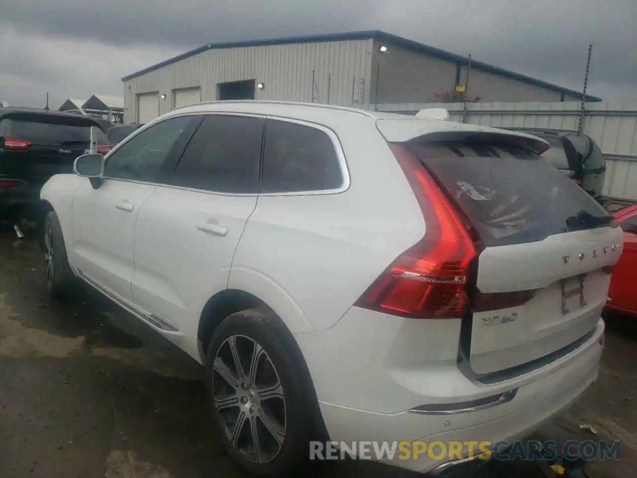 3 Photograph of a damaged car YV4102DL9M1686332 VOLVO XC60 2021