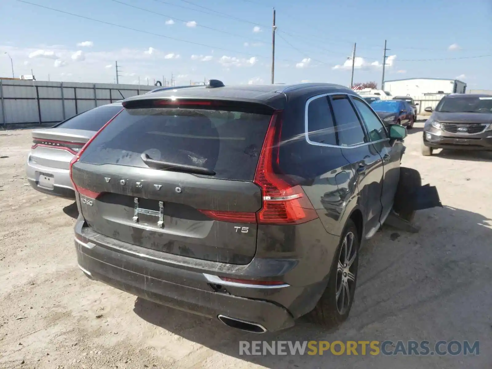 4 Photograph of a damaged car YV4102DL9M1748585 VOLVO XC60 2021