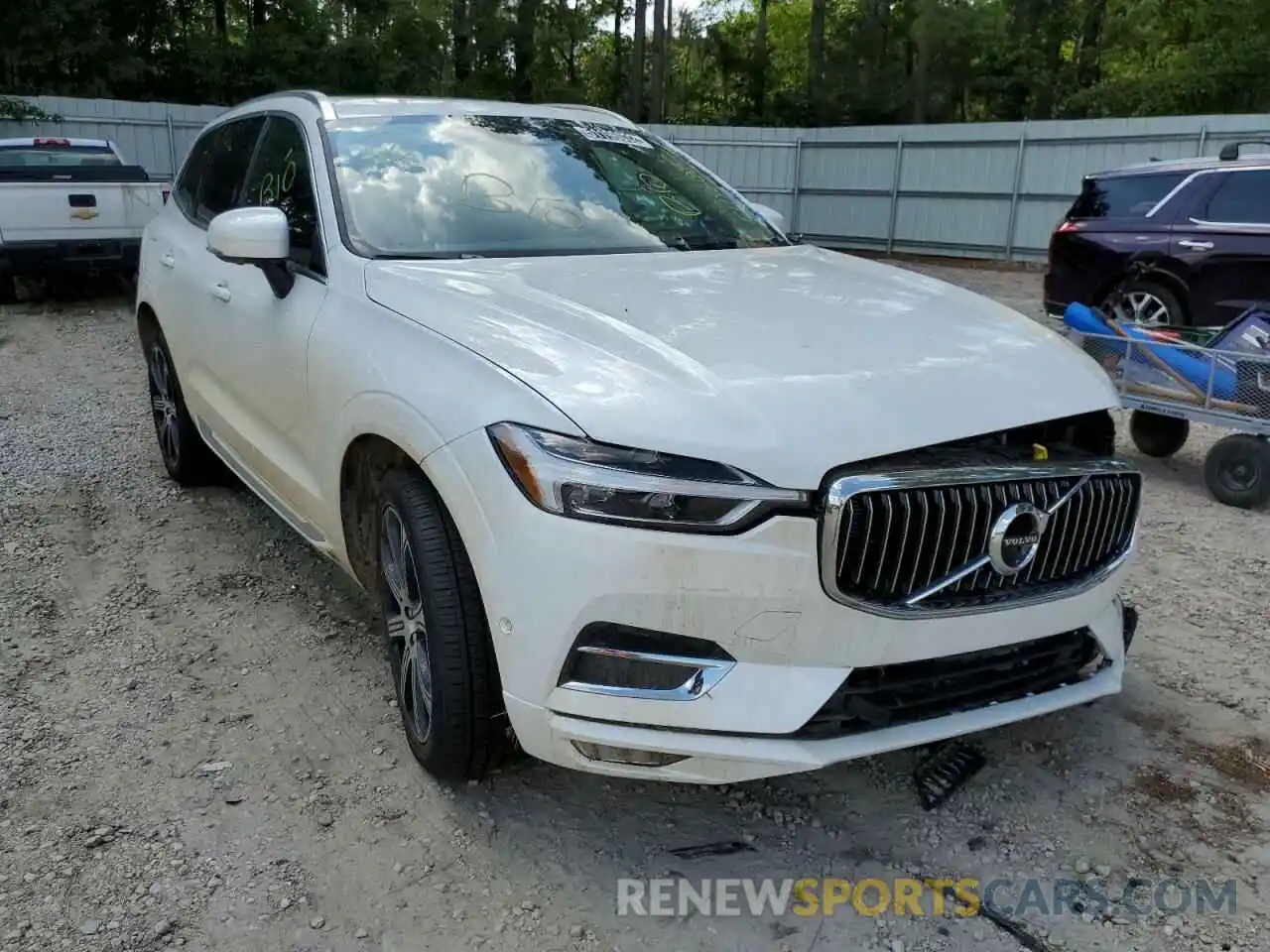 1 Photograph of a damaged car YV4102DLXM1733299 VOLVO XC60 2021