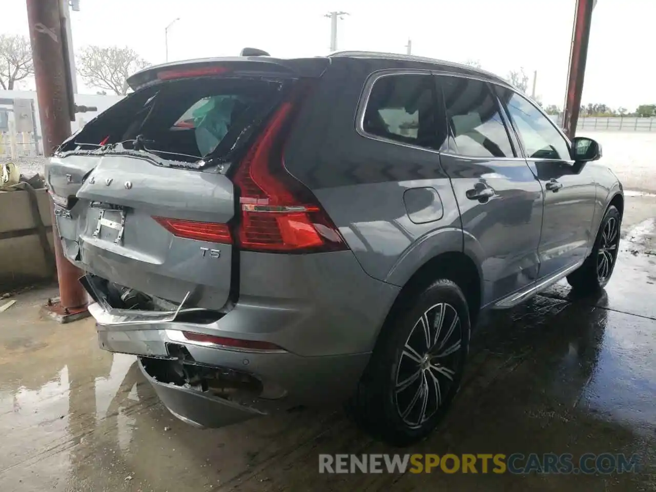 4 Photograph of a damaged car YV4102DLXM1862207 VOLVO XC60 2021