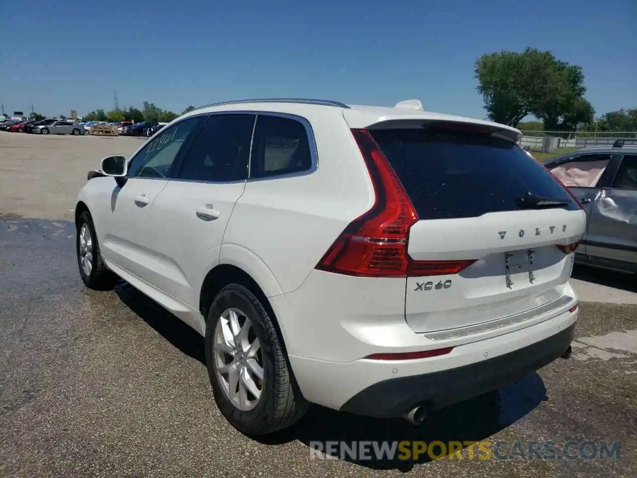 3 Photograph of a damaged car YV4102RK1M1738133 VOLVO XC60 2021