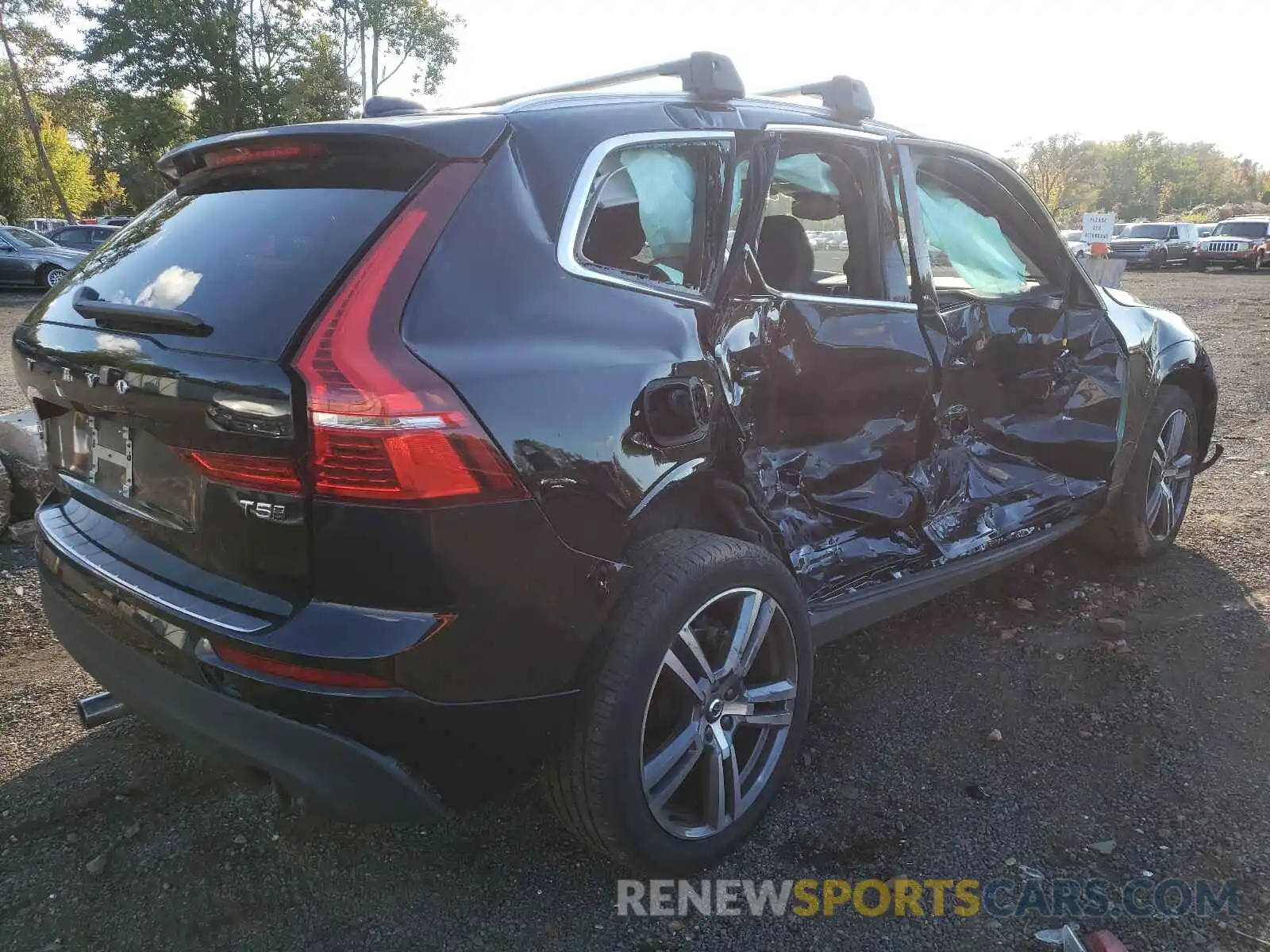 4 Photograph of a damaged car YV4102RK1M1740500 VOLVO XC60 2021