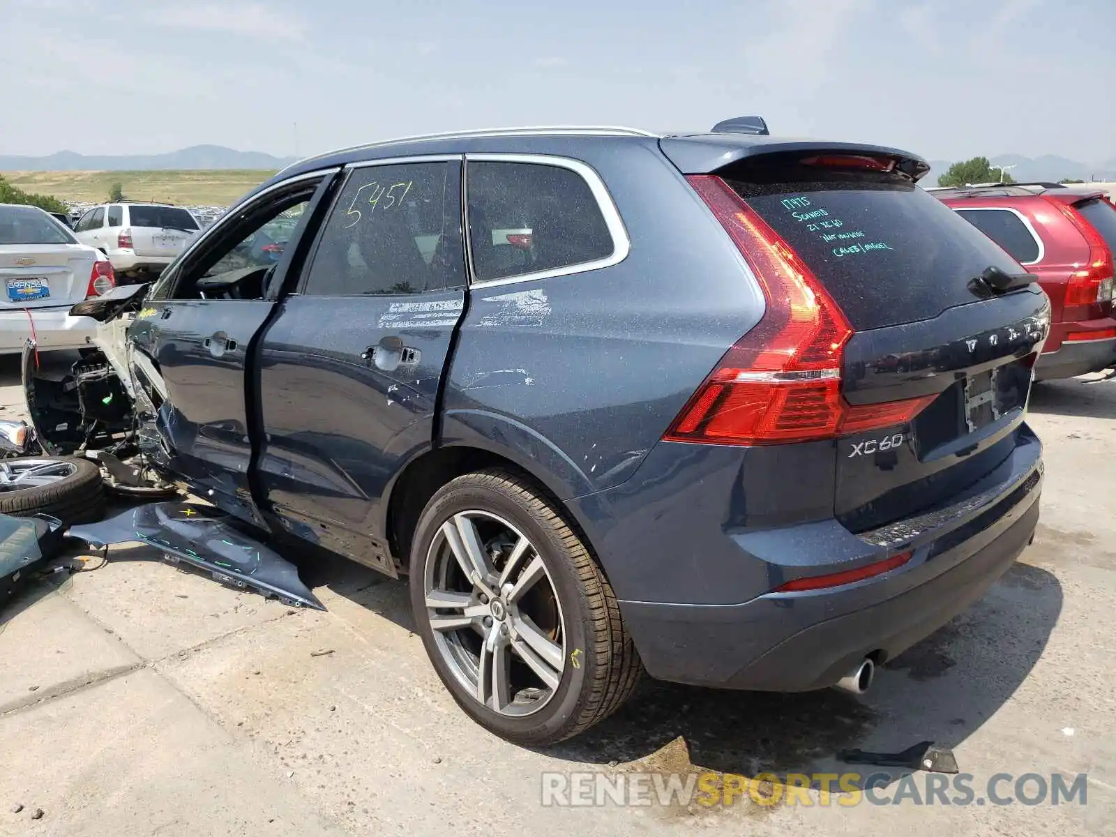 3 Photograph of a damaged car YV4102RK2M1676175 VOLVO XC60 2021