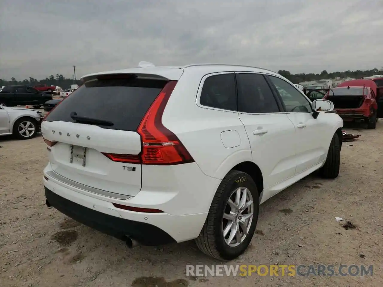 4 Photograph of a damaged car YV4102RK2M1738092 VOLVO XC60 2021