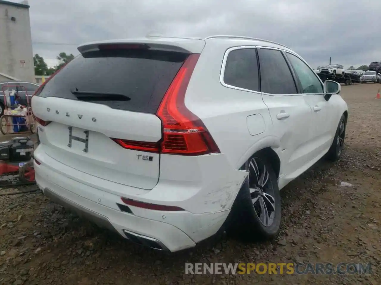 4 Photograph of a damaged car YV4102RK3M1764684 VOLVO XC60 2021